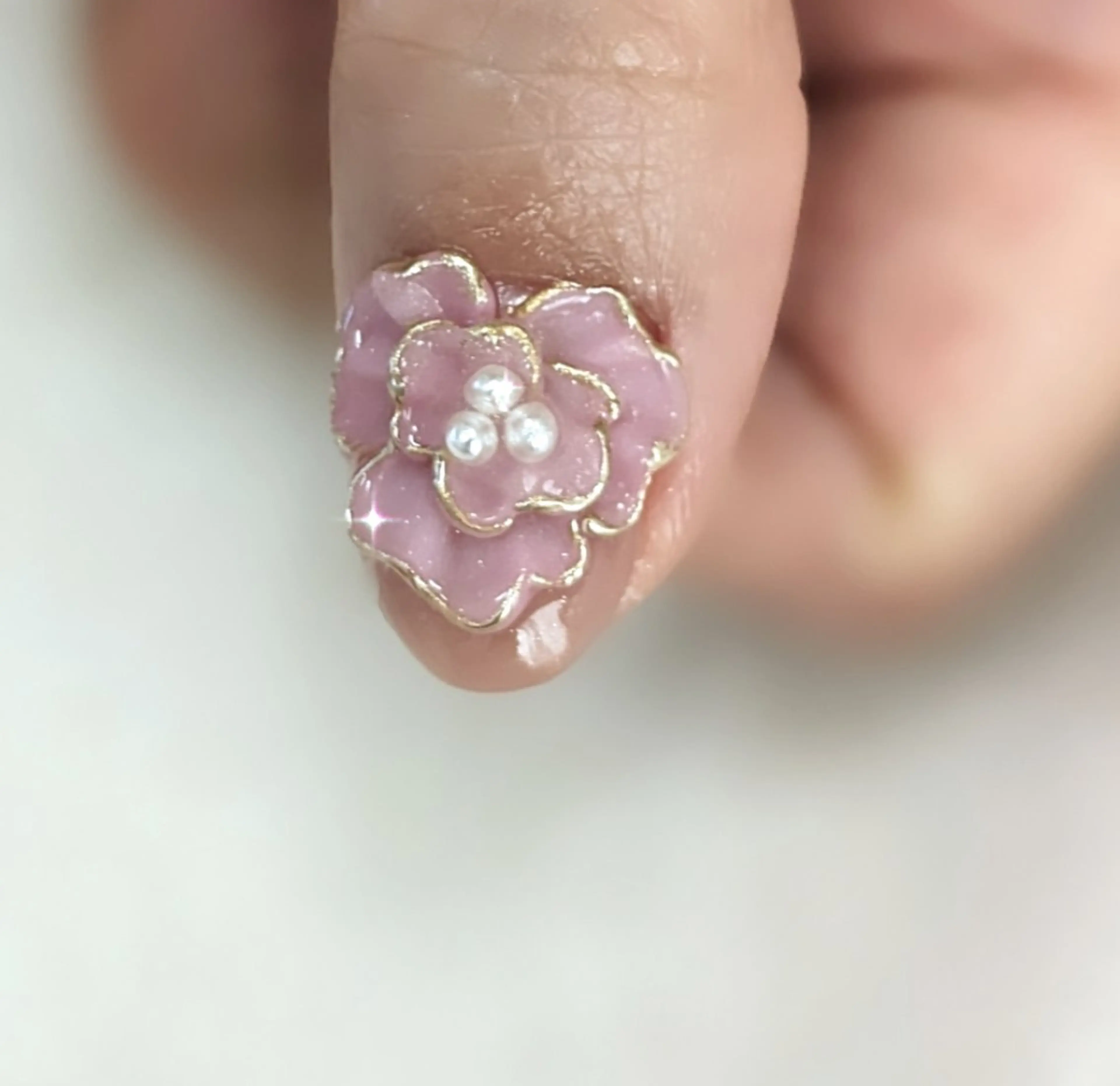 ネイル フラワーネイル Pureru✨ 🌹yukoのネイルデザイン