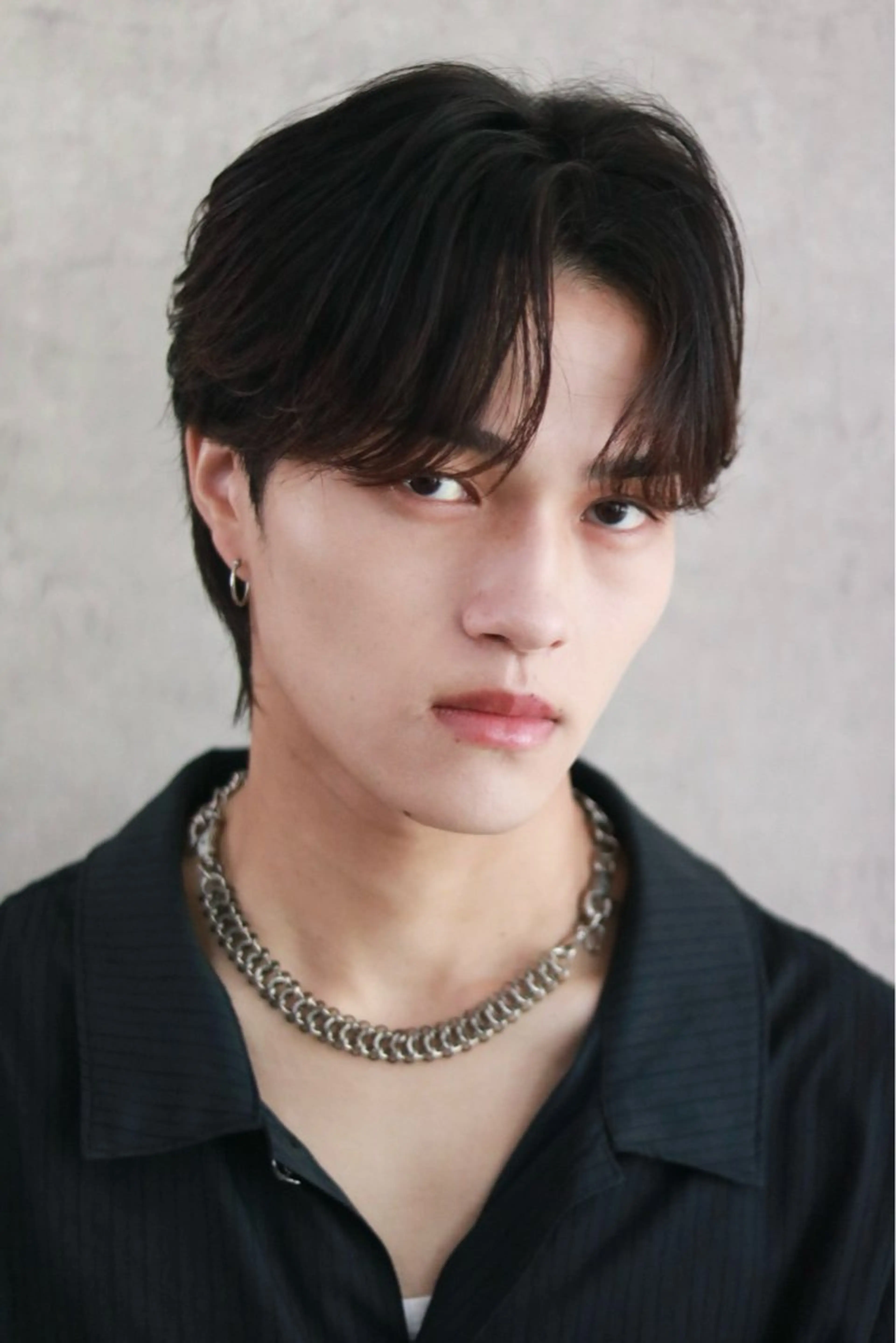 カラー パーマ メンズ センターパート ダウンパーマ カルマパーマ メンズパーマ ニュアンスパーマ カット パーマ トリートメント ヘアセット 森下 佑大のヘアスタイル