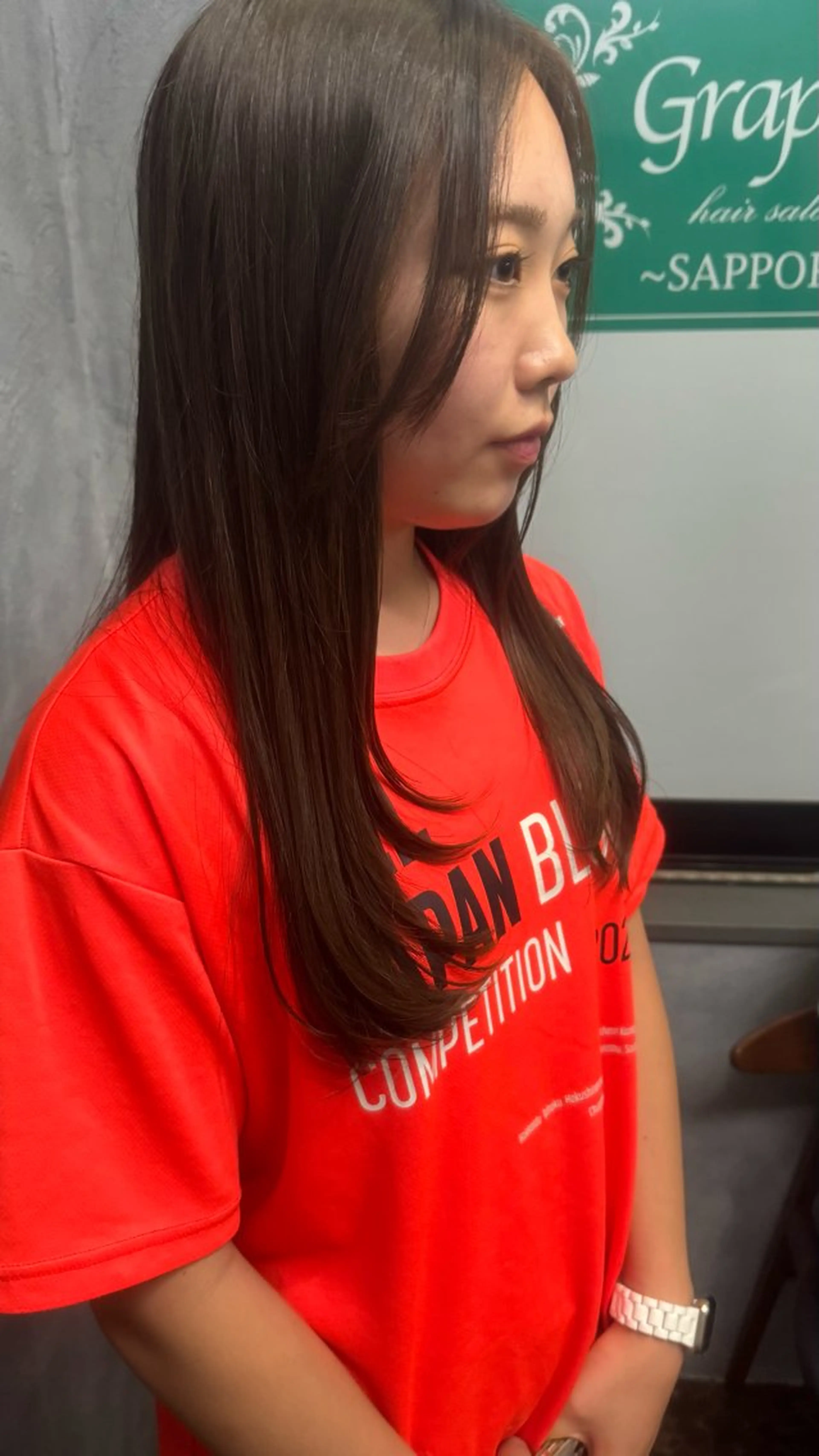 ロング Graphy  札幌所属・🐺ﾅｶﾑﾗ ﾓﾓｶのヘアスタイル