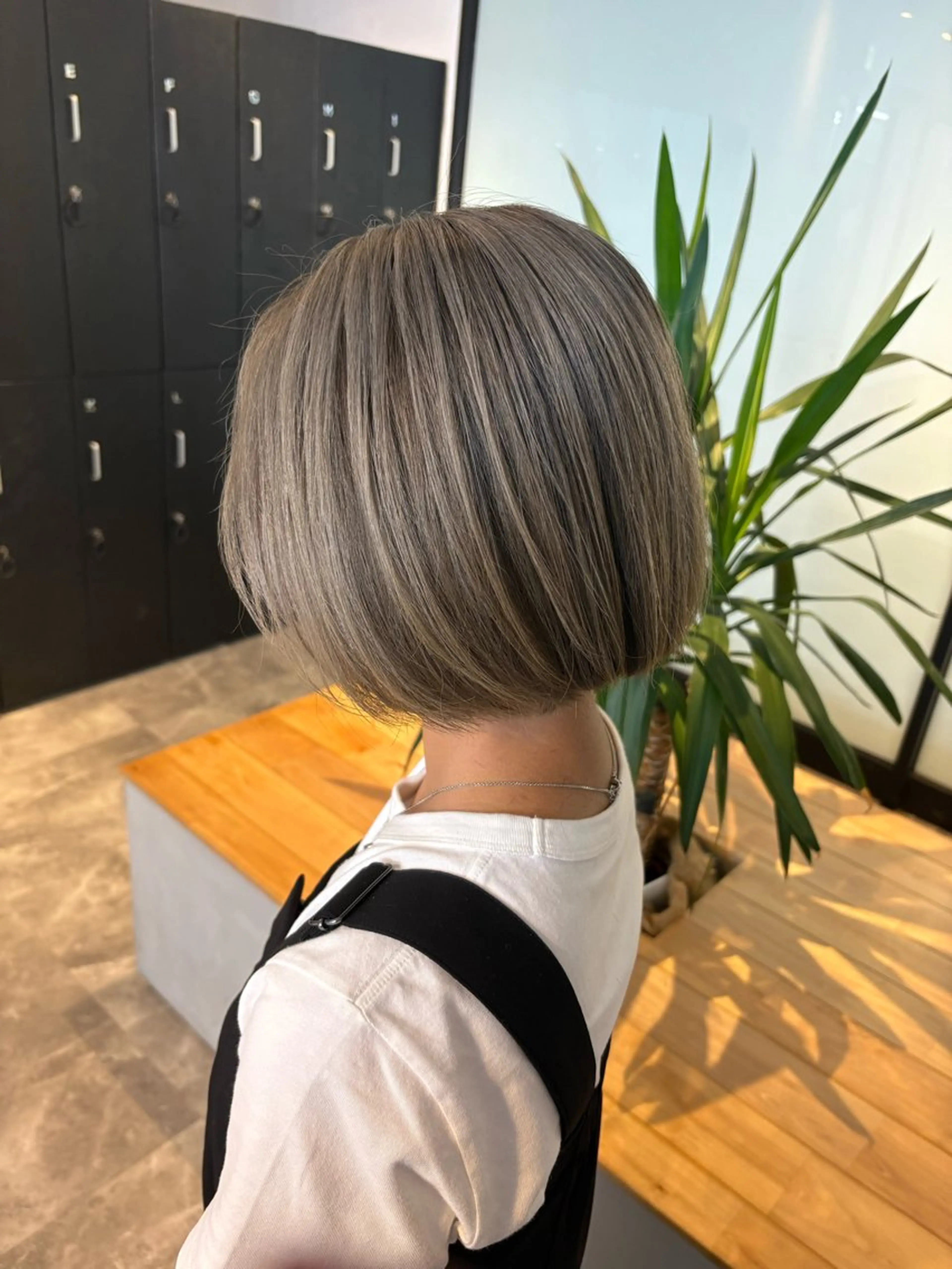 ミディアム レイヤーカット ヘアカラー 🧋ミルクティーカラ ー🧋特化小林拓登のヘアスタイル