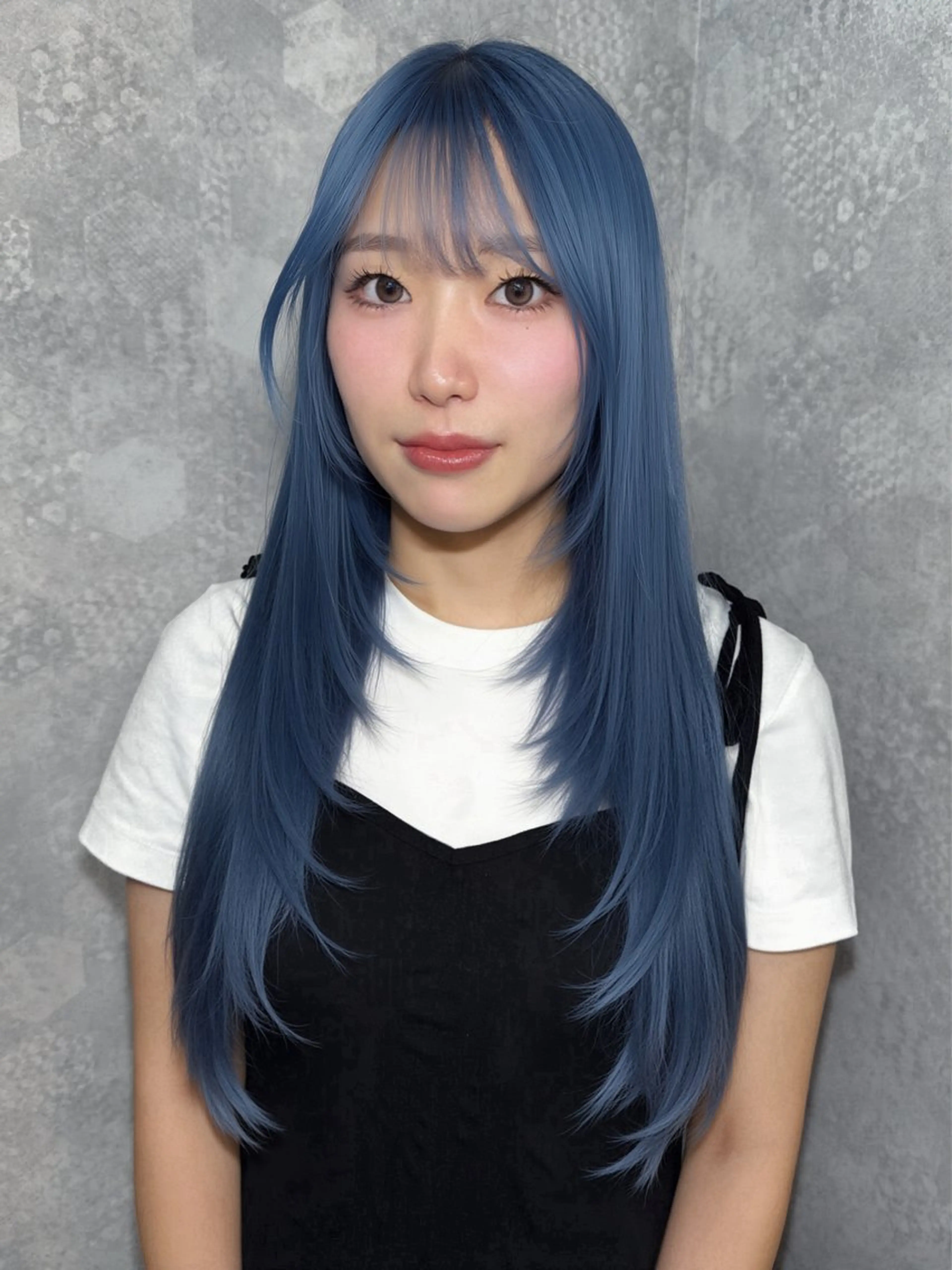 ロング カラー ヘアアレンジ ヘアカラー トリートメント ヘアセット 韓国レイヤーカット/ 儚げカラーチナツのヘアスタイル