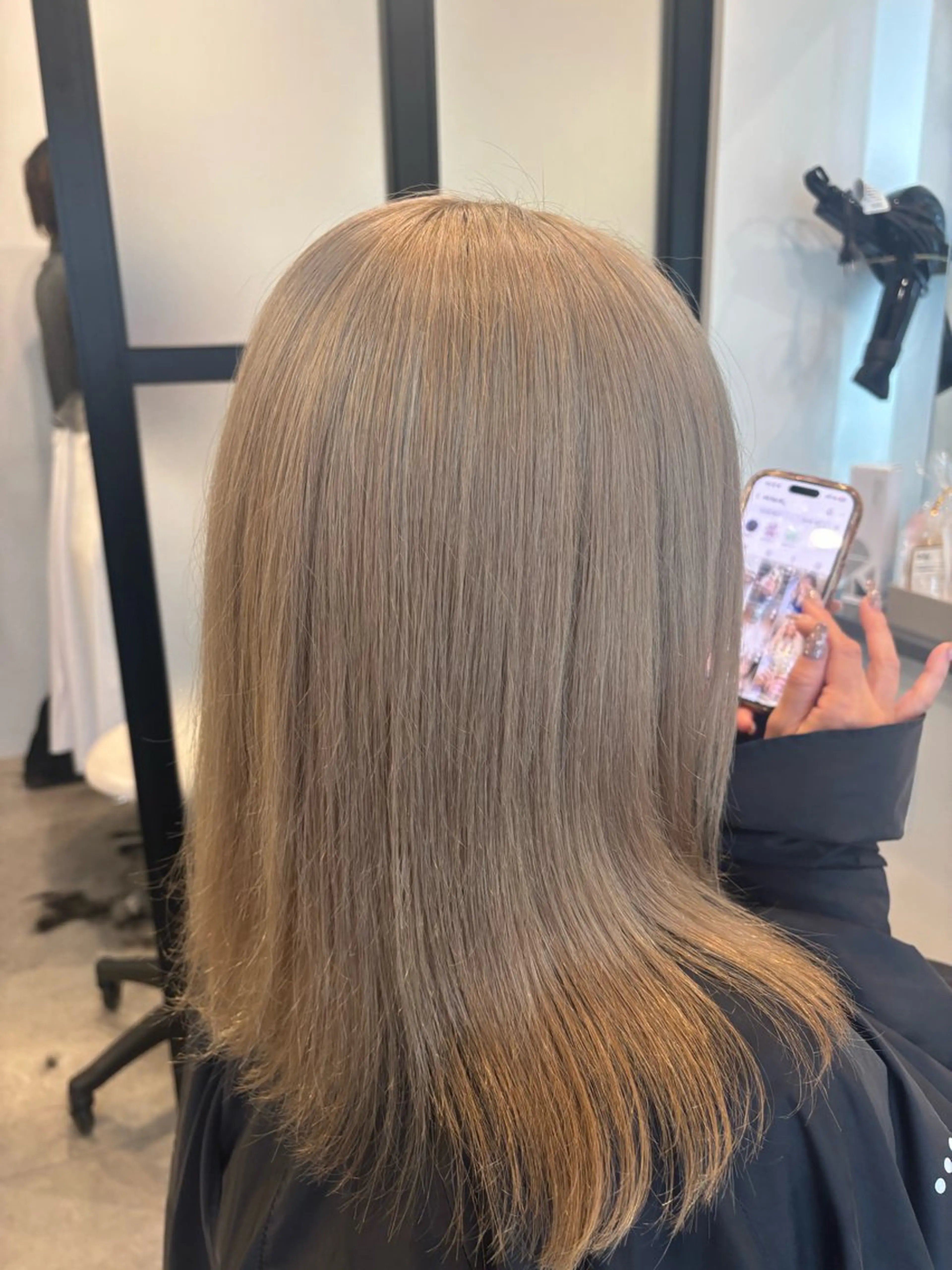 ミディアム カット ヘアカラー 🩵YUKO🩵 from...✂️のヘアスタイル