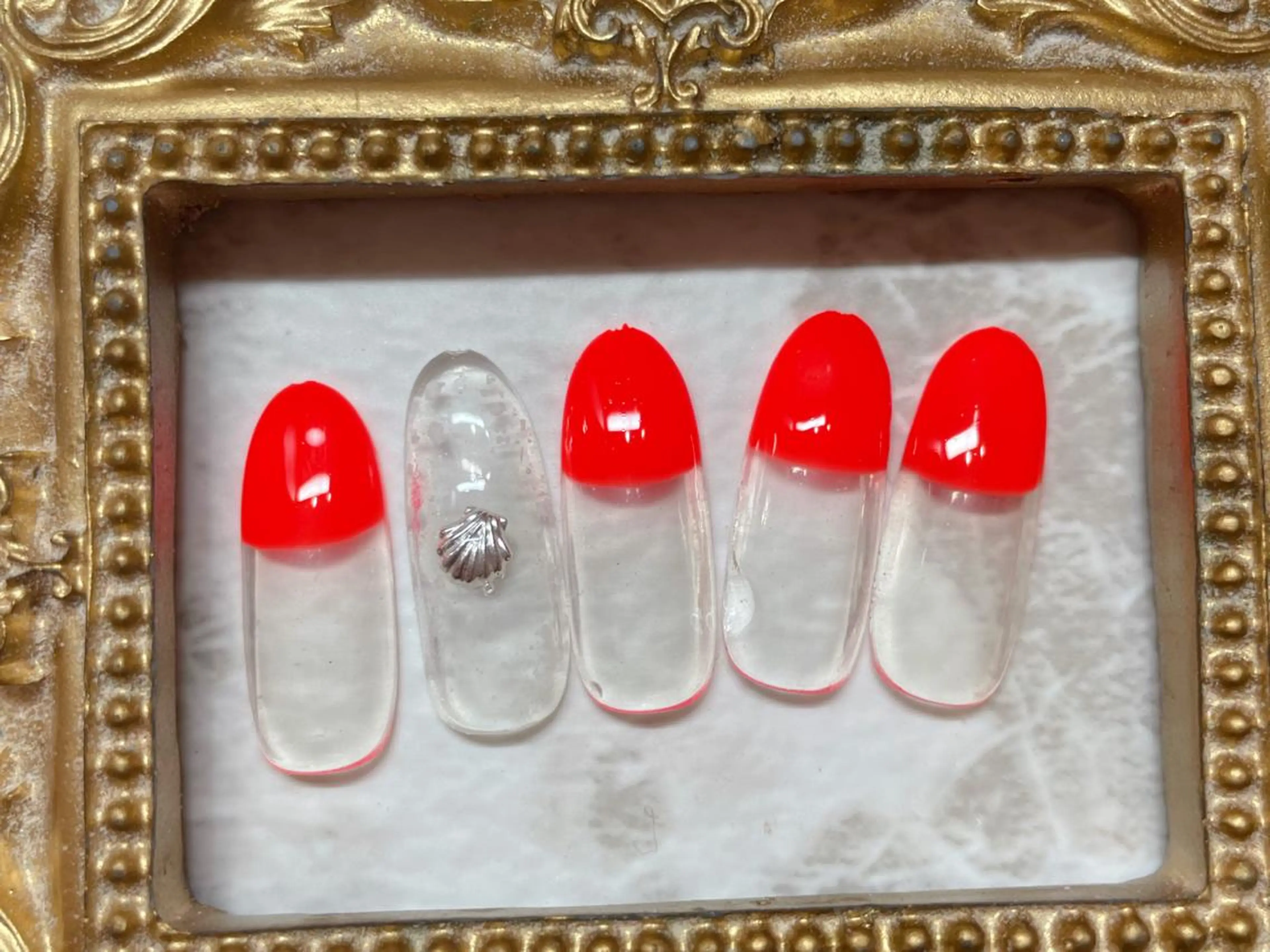 ネイル ハンドネイル マジック ミラーのネイルデザイン