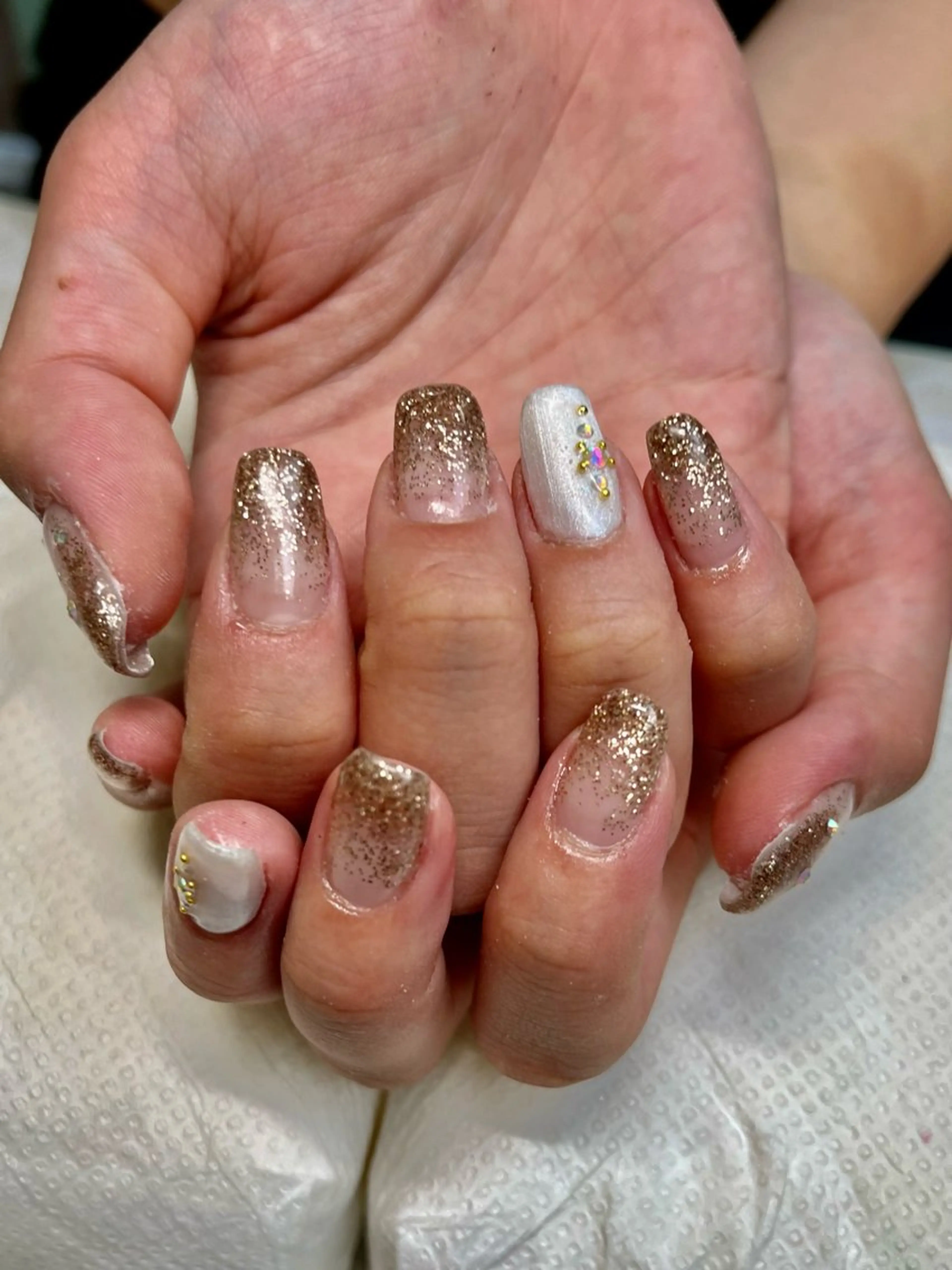 ネイル 新宿ネイルサロン ジェミディローサのネイルデザイン