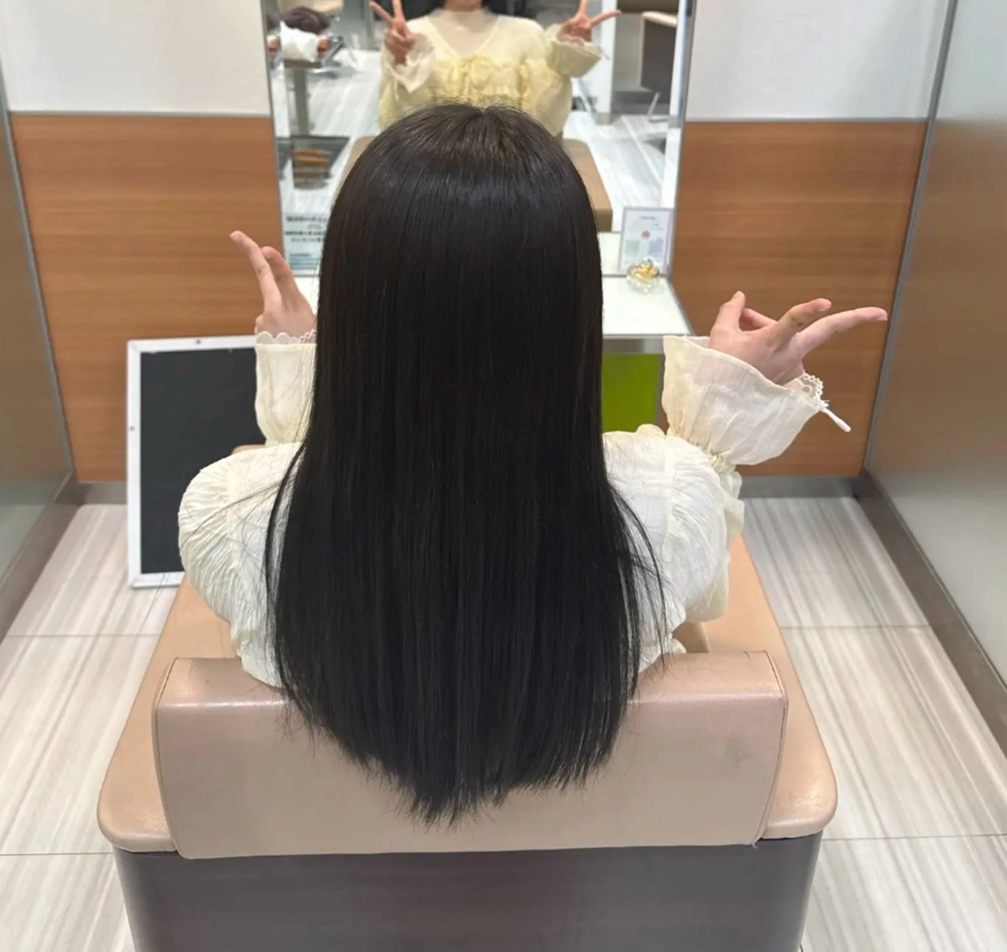 ロング カラー メンズ 透明感カラー 藤平 夢乃のヘアスタイル