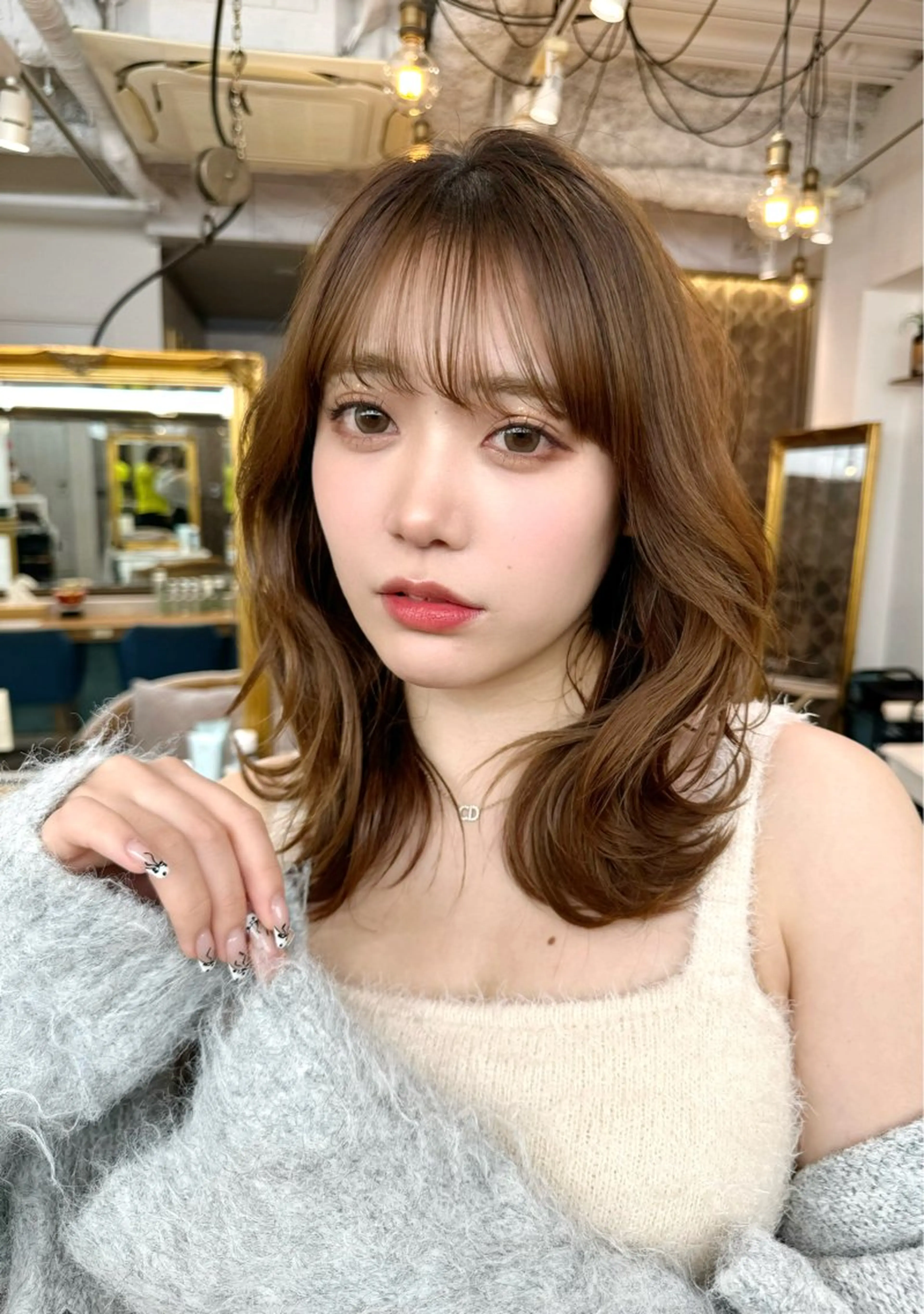 ミディアム カット ヘアカラー トリートメント レイヤーカット /透明感カラー西田のヘアスタイル