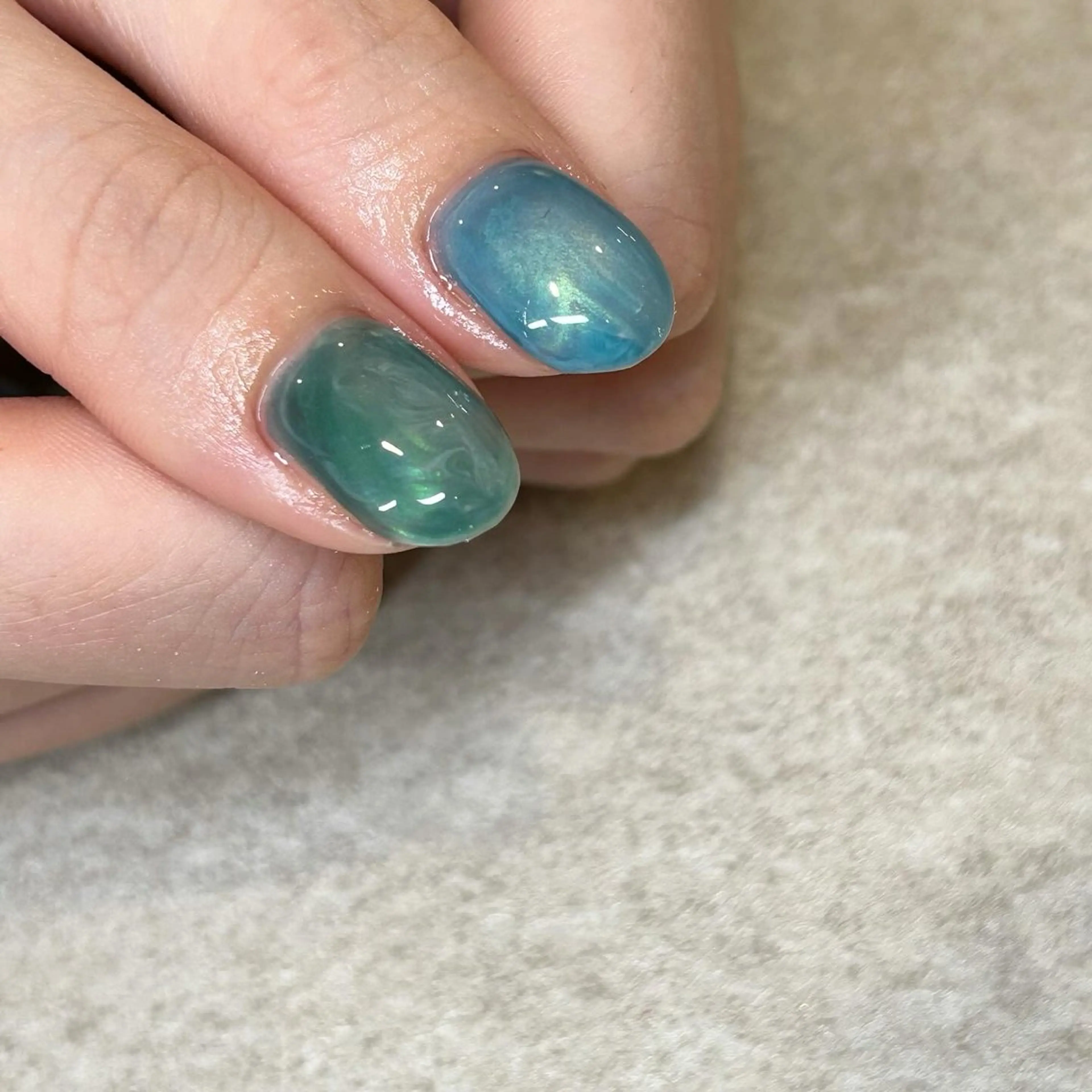 ネイル オーロラネイル diarblue 茅ヶ崎のネイルデザイン