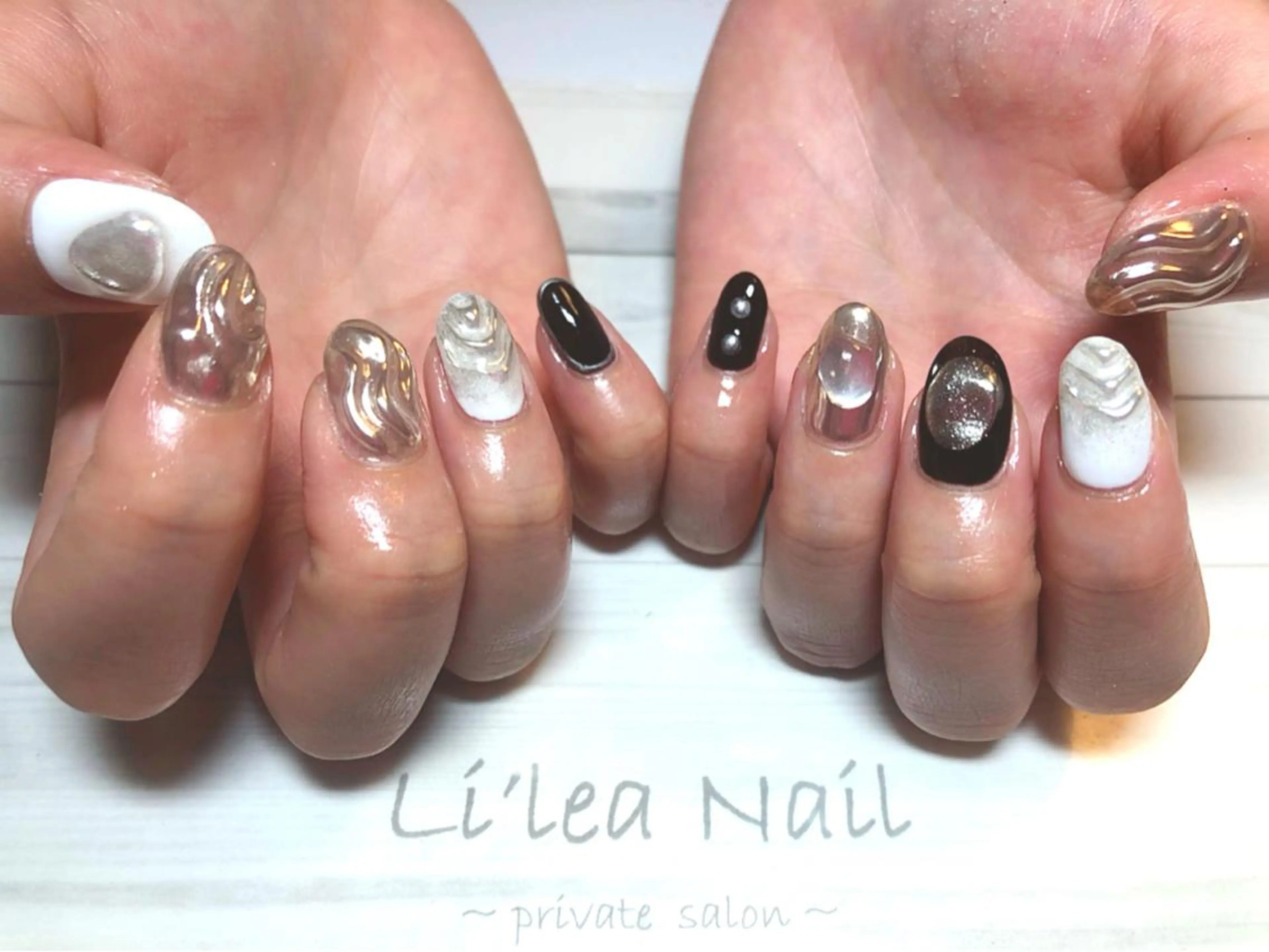 ネイル Li'leaNail AINAのネイルデザイン