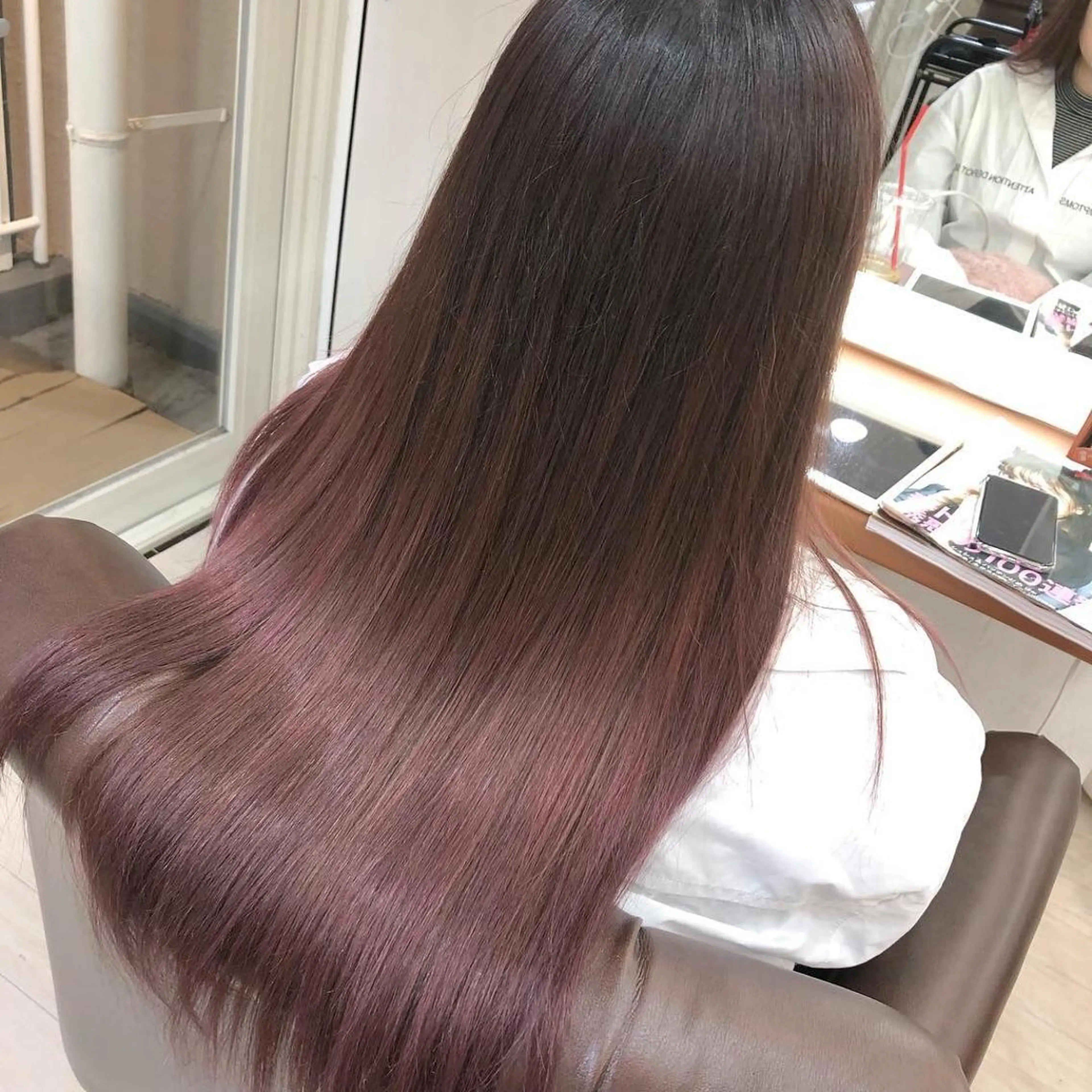 ロング カラー グラデーションカラー ピンクカラー ヘアカラー トリートメント ヘアセット Aujua ソムリエ 勝又舞夏のヘアスタイル