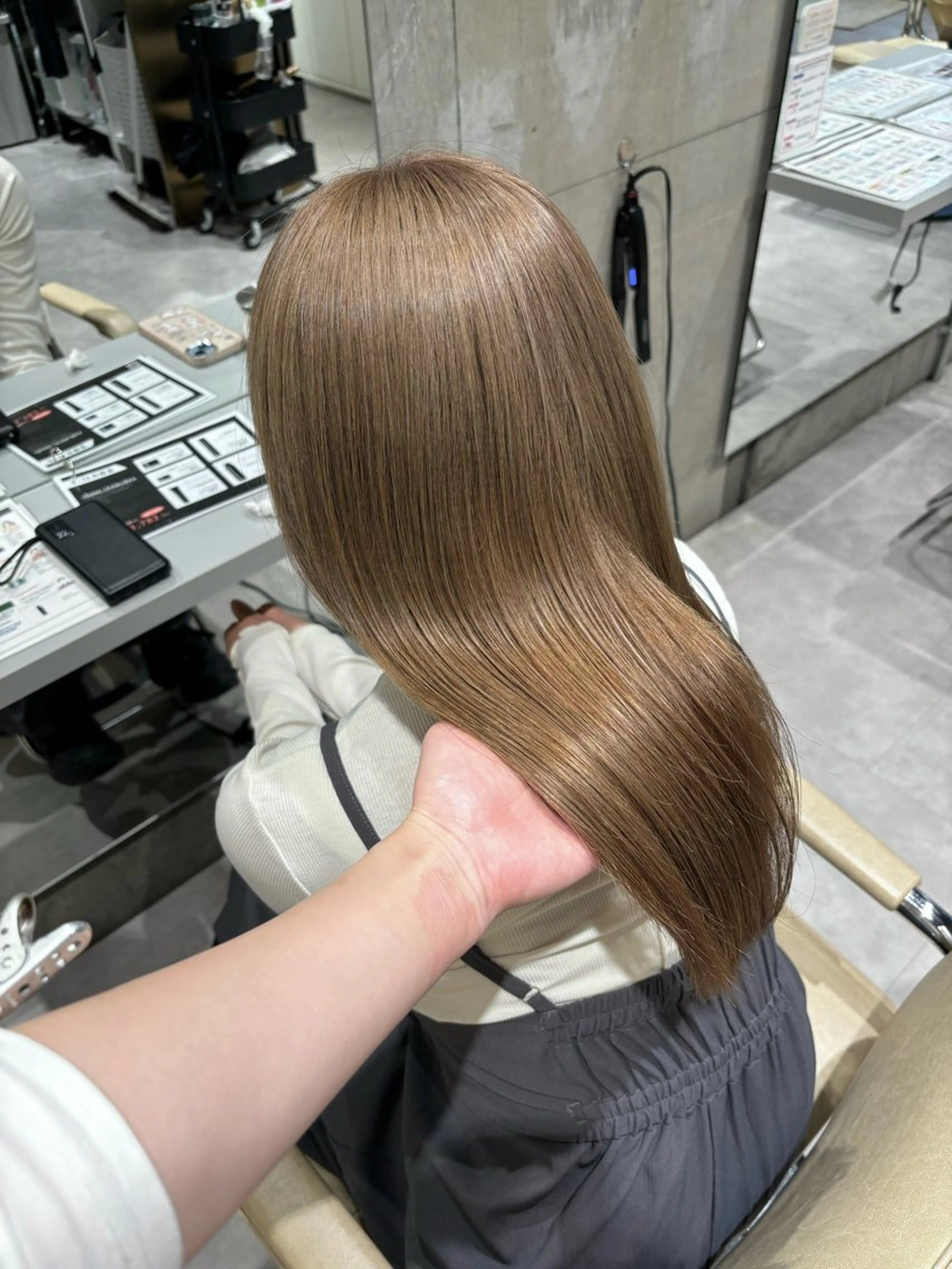 ロング mina🪐立川駅/ 無料ショートカットのヘアスタイル