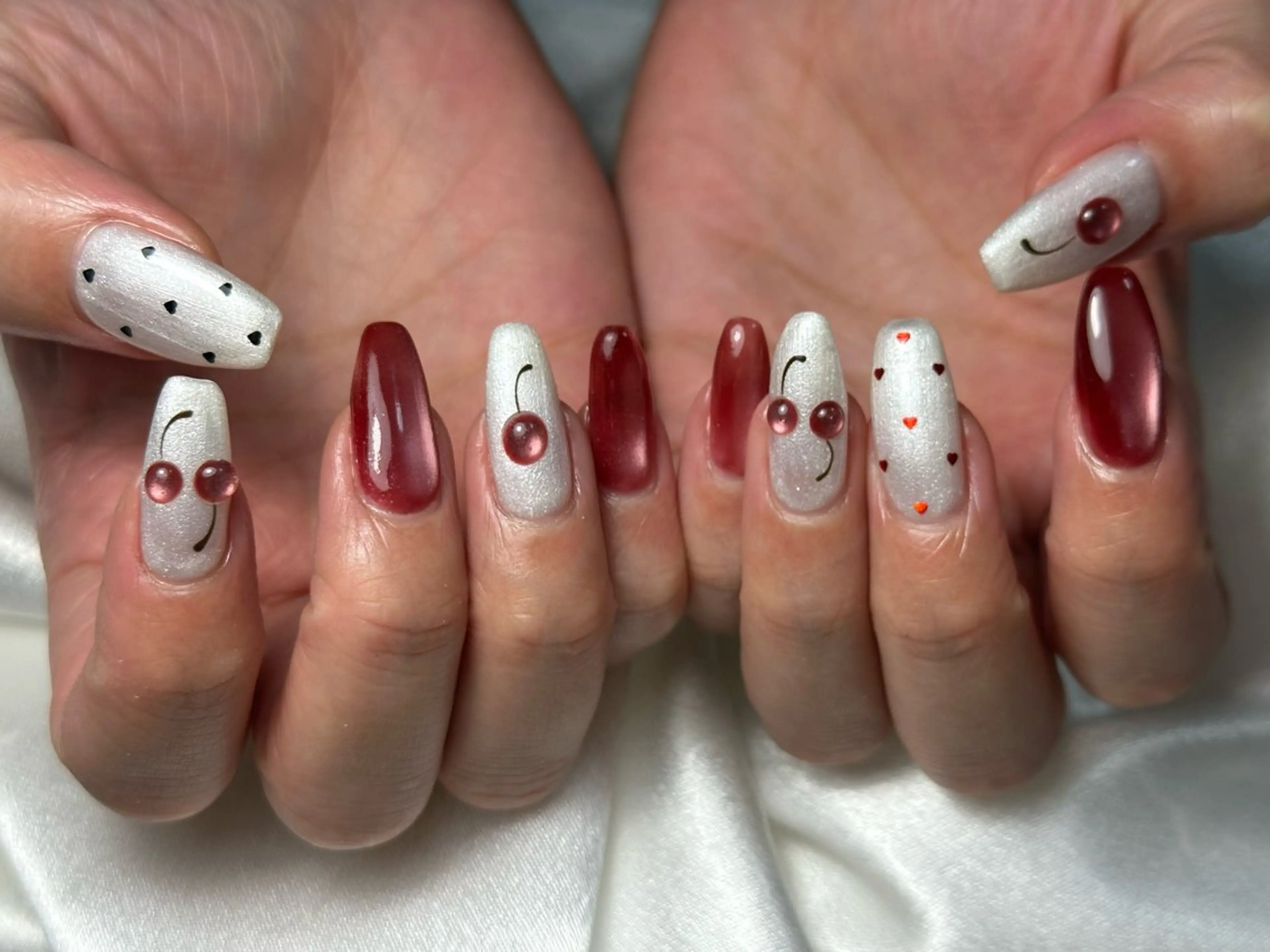 ネイル オーロラネイル 桜ネイル フラワーネイル フットネイル フレンチネイル ハンドネイル kiki nail たまプラーザのネイルデザイン