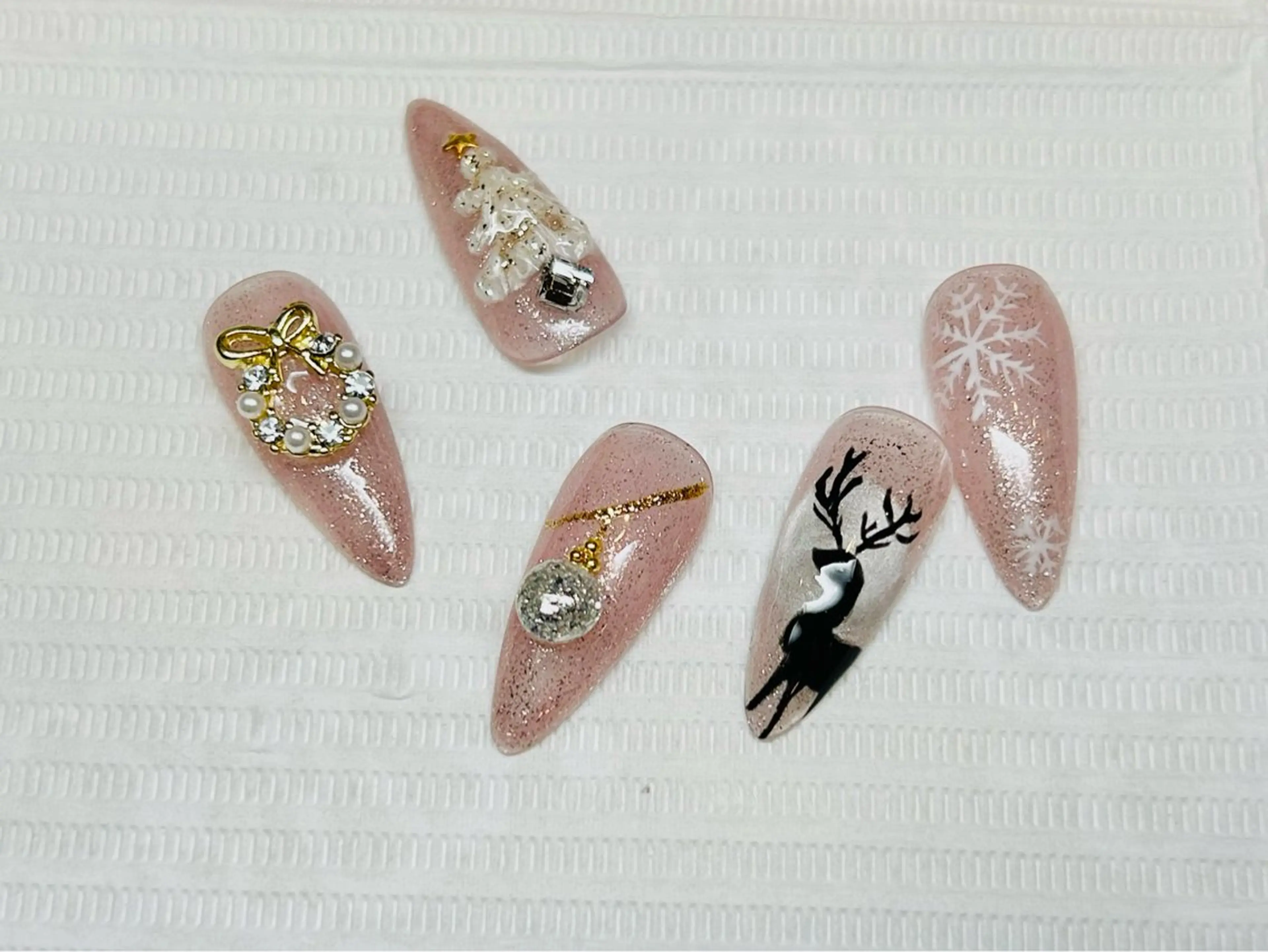ネイル hello.nail所属・Horie 雪のネイルデザイン