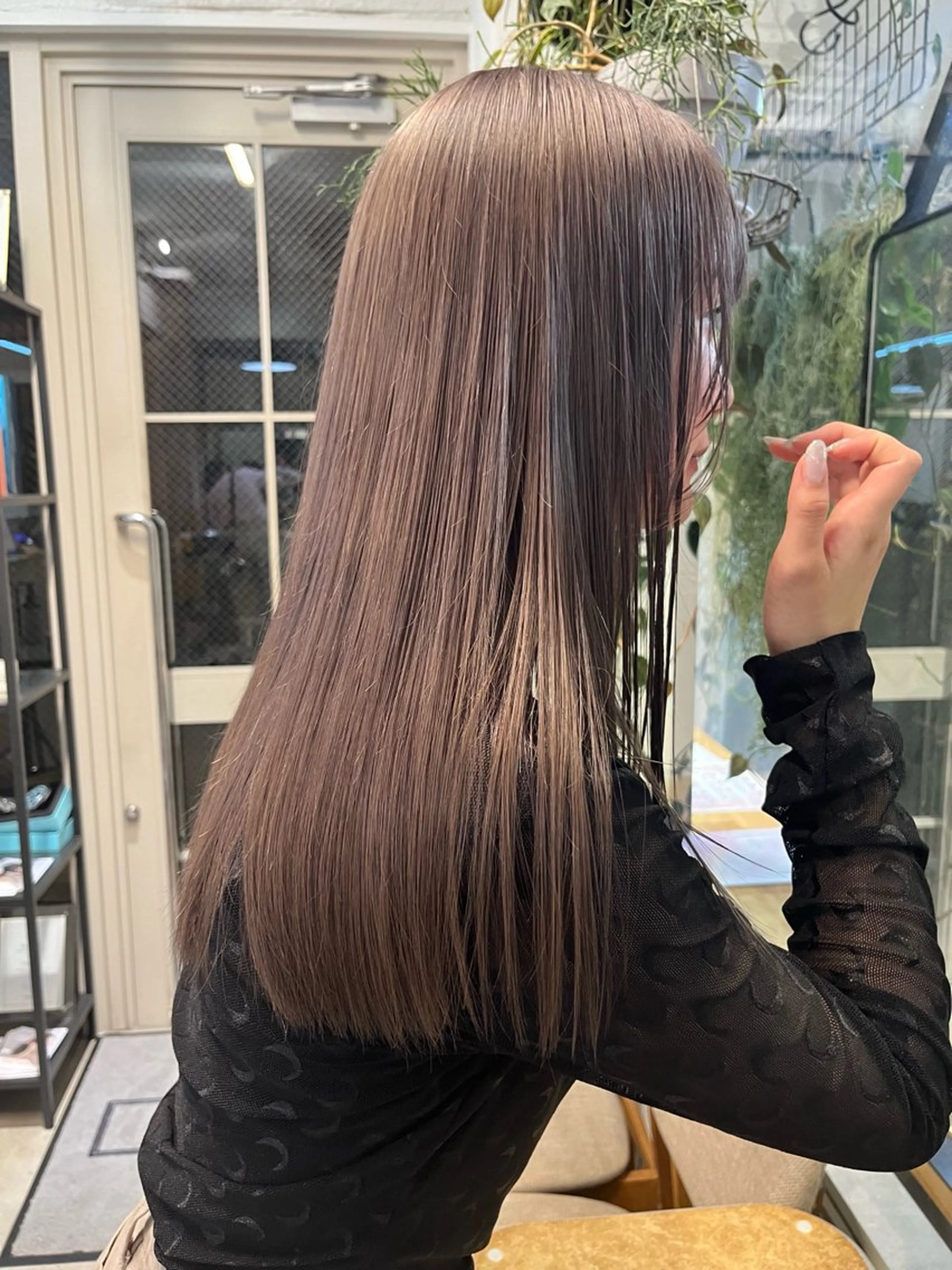 ミディアム カラー ベージュカラー ブリーチ グレージュ 赤み消しカラー/ ナチュラル/トモキのヘアスタイル