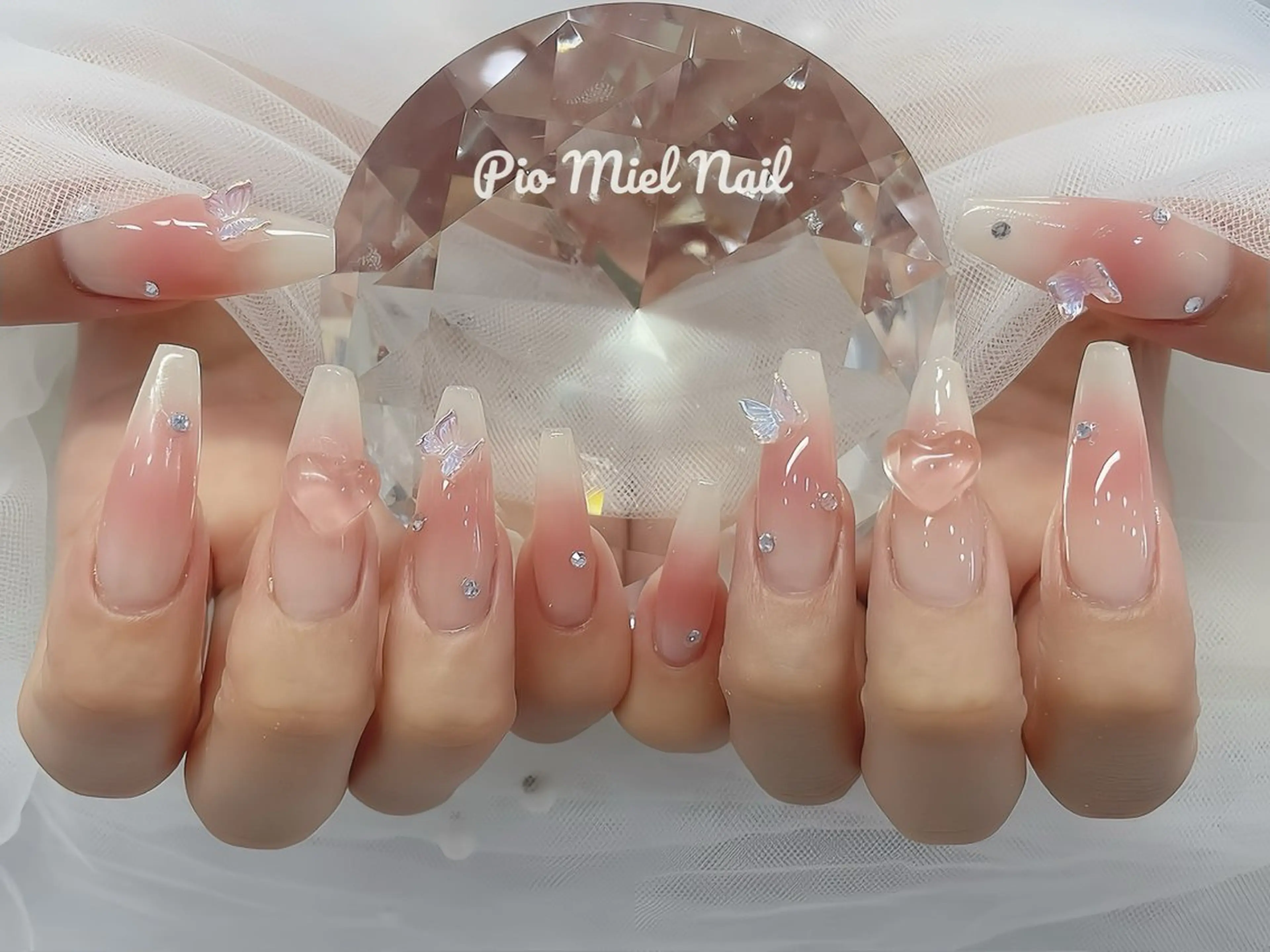 ネイル Pio Mielのネイルデザイン