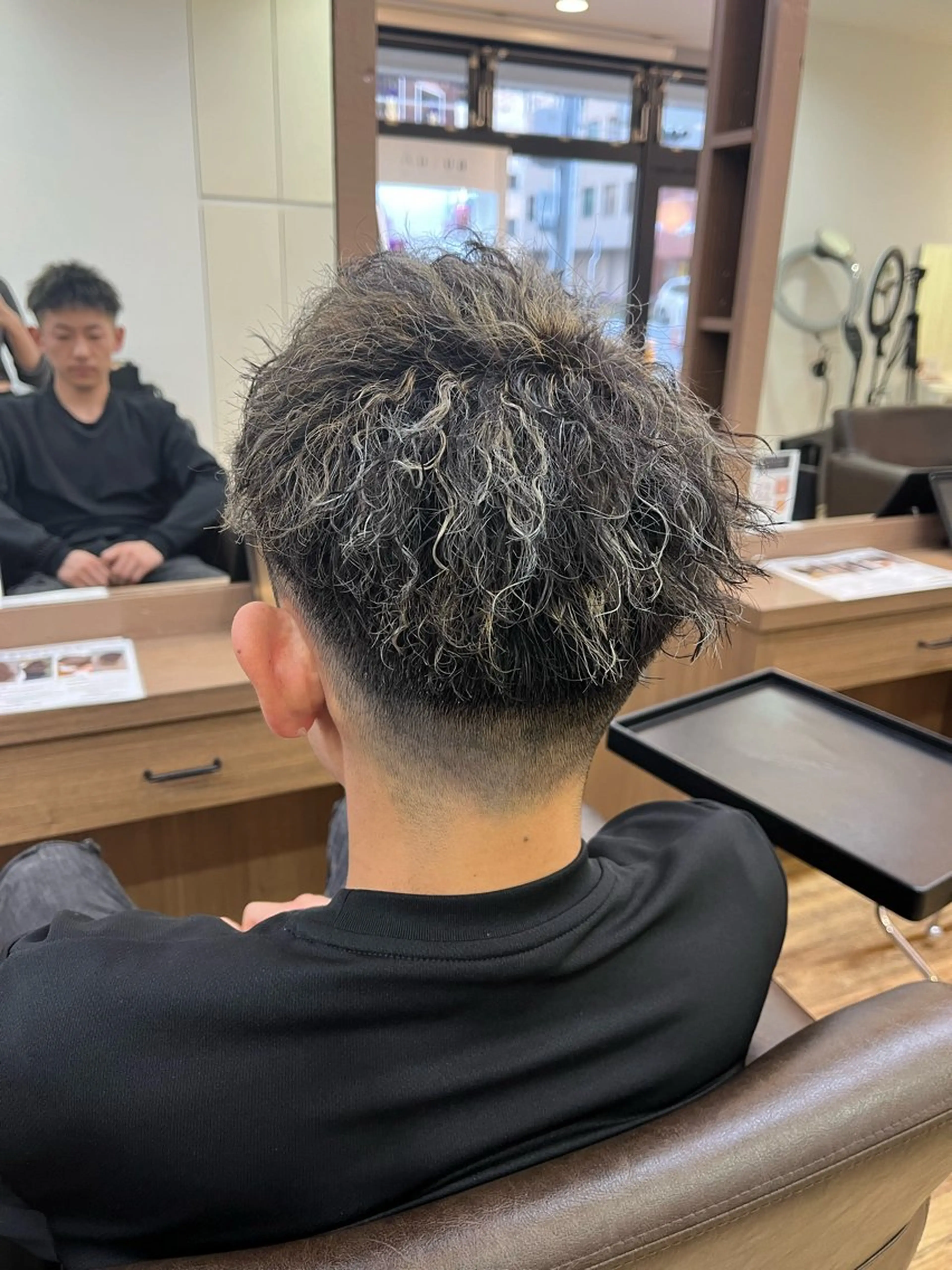 メンズ カット ヘアカラー パーマ 鬼松沙弥 ❤︎メンズパーマのヘアスタイル