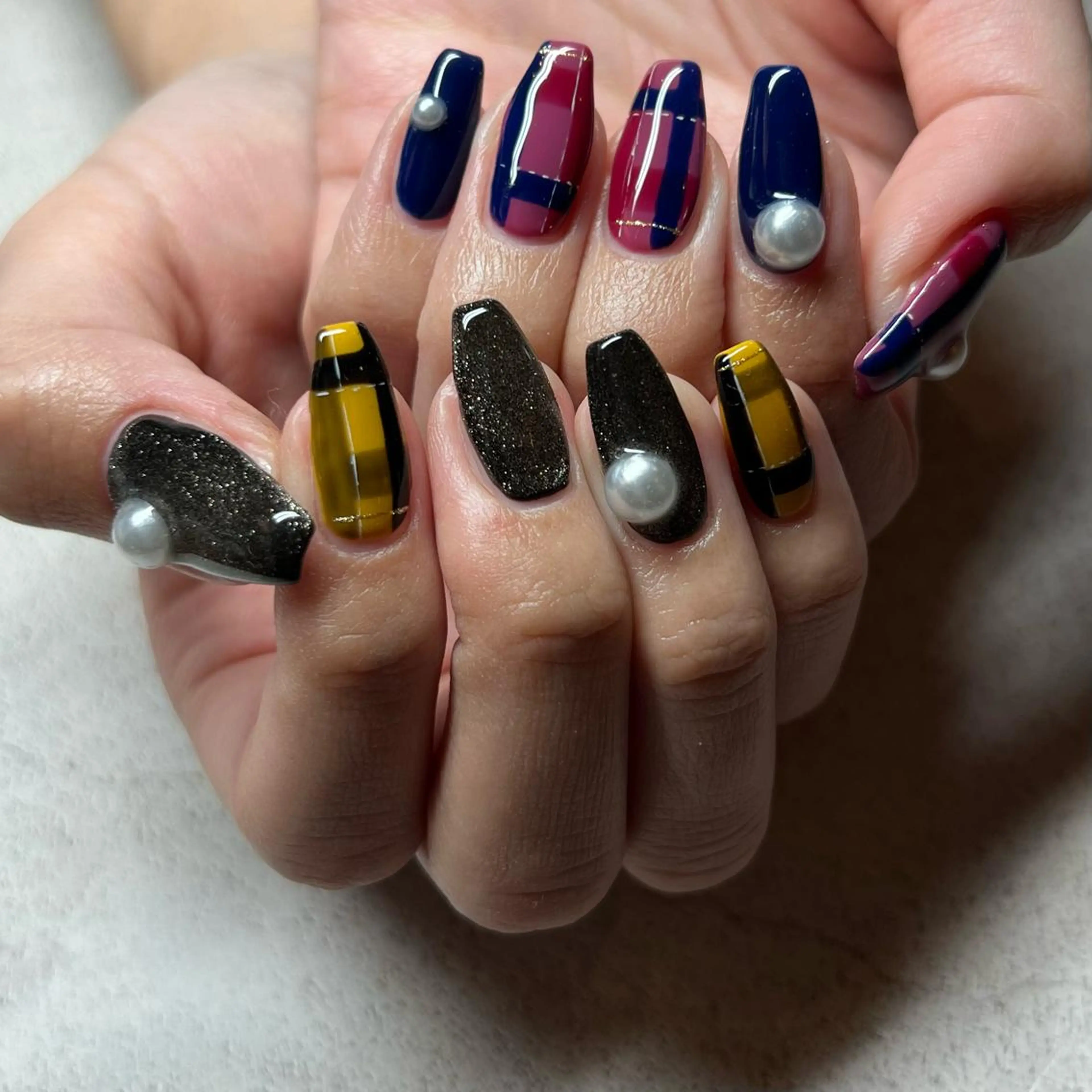 ネイル ハンドネイル 𝐫𝐚𝐢 𝐧𝐚𝐢𝐥の眉毛・アイブロウイメージ