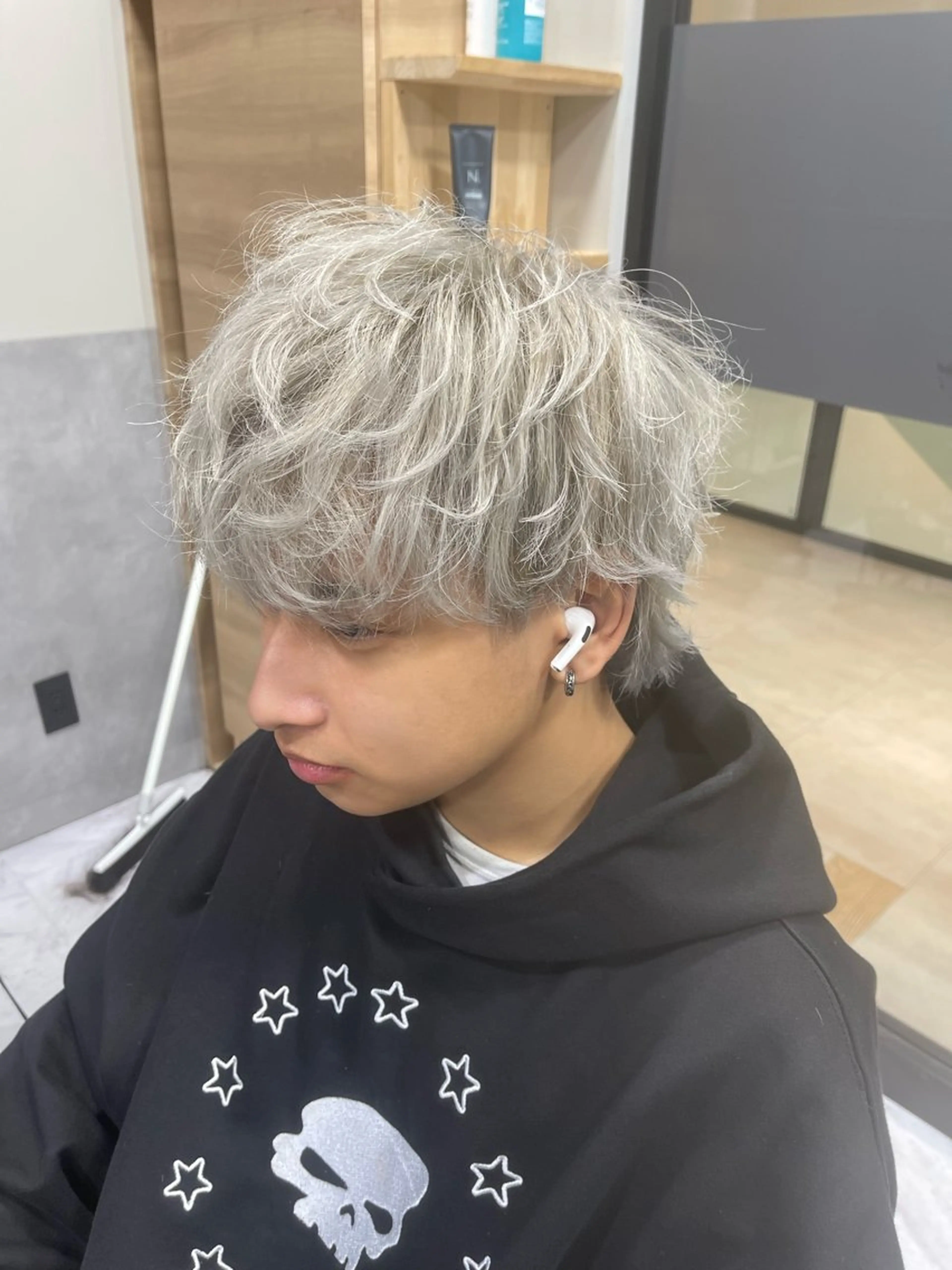 ショート カラー メンズ メンズブリーチ ブリーチ シルバー ヘアカラー トリートメント 🌻メンズカット 落合諒🌻のヘアスタイル