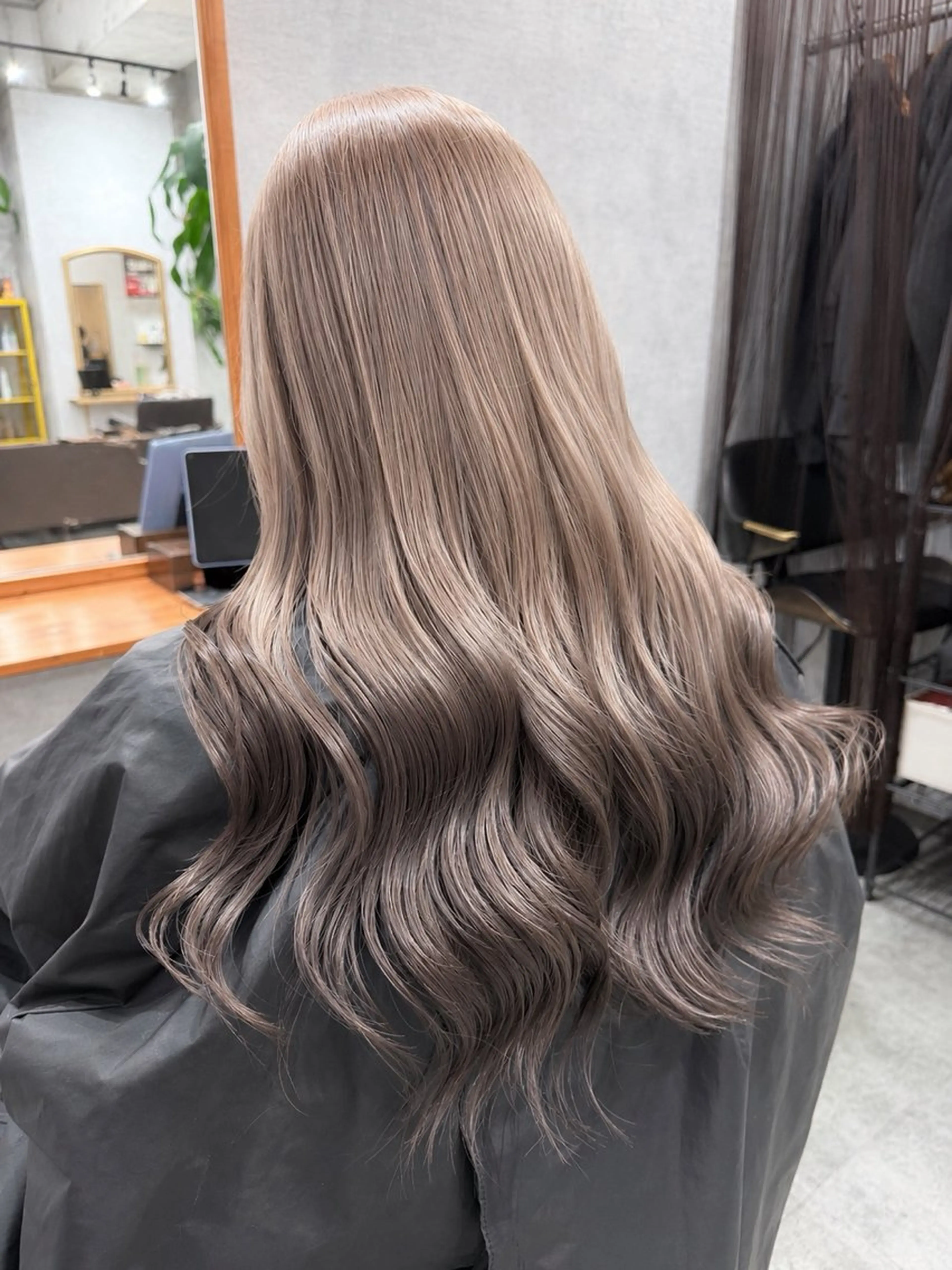 ロング カラー ヘアカラー C'LD Hair トモヤのヘアスタイル