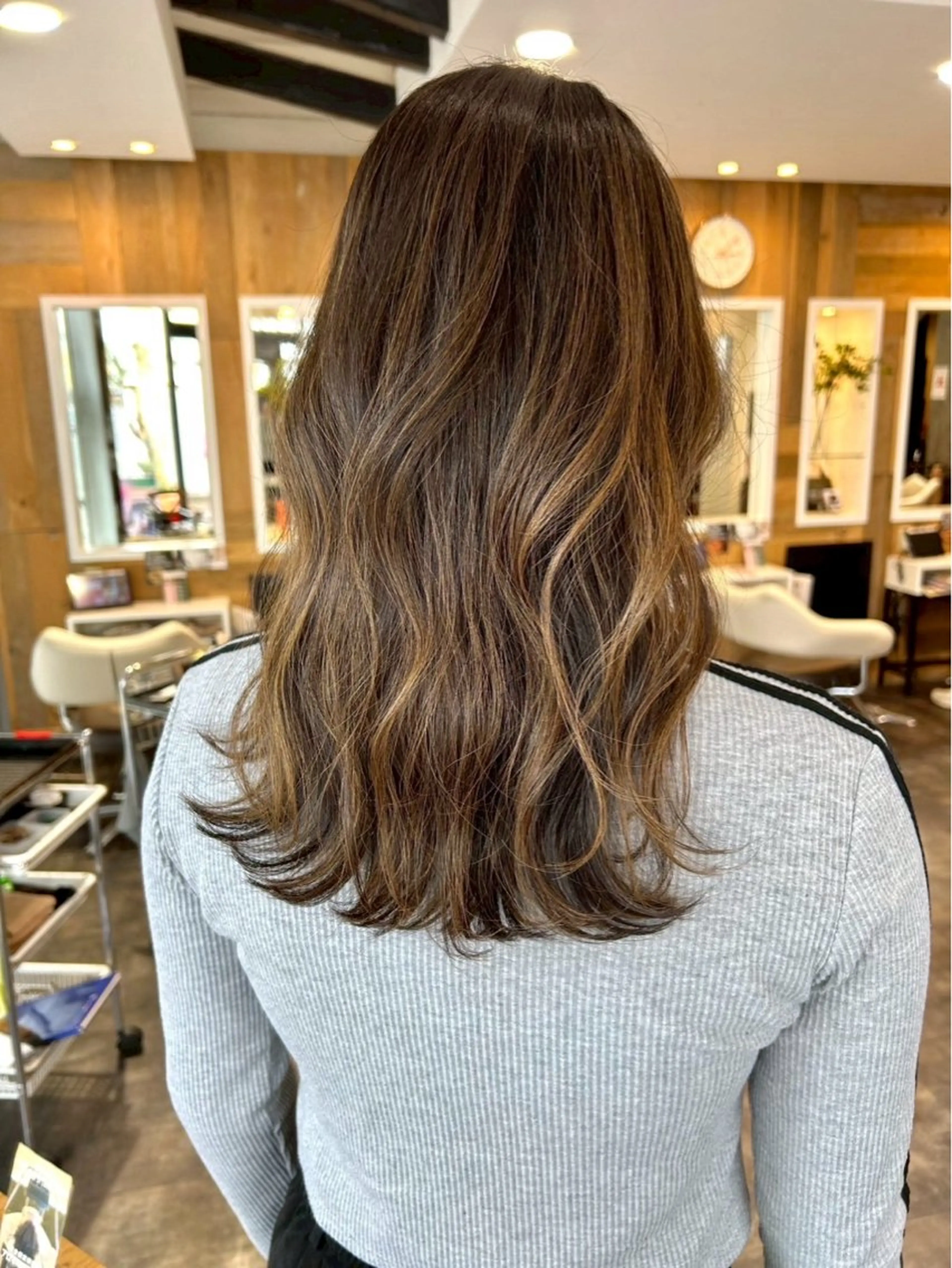 セミロング カラーモデル募集中 美容室ハピスのヘアスタイル