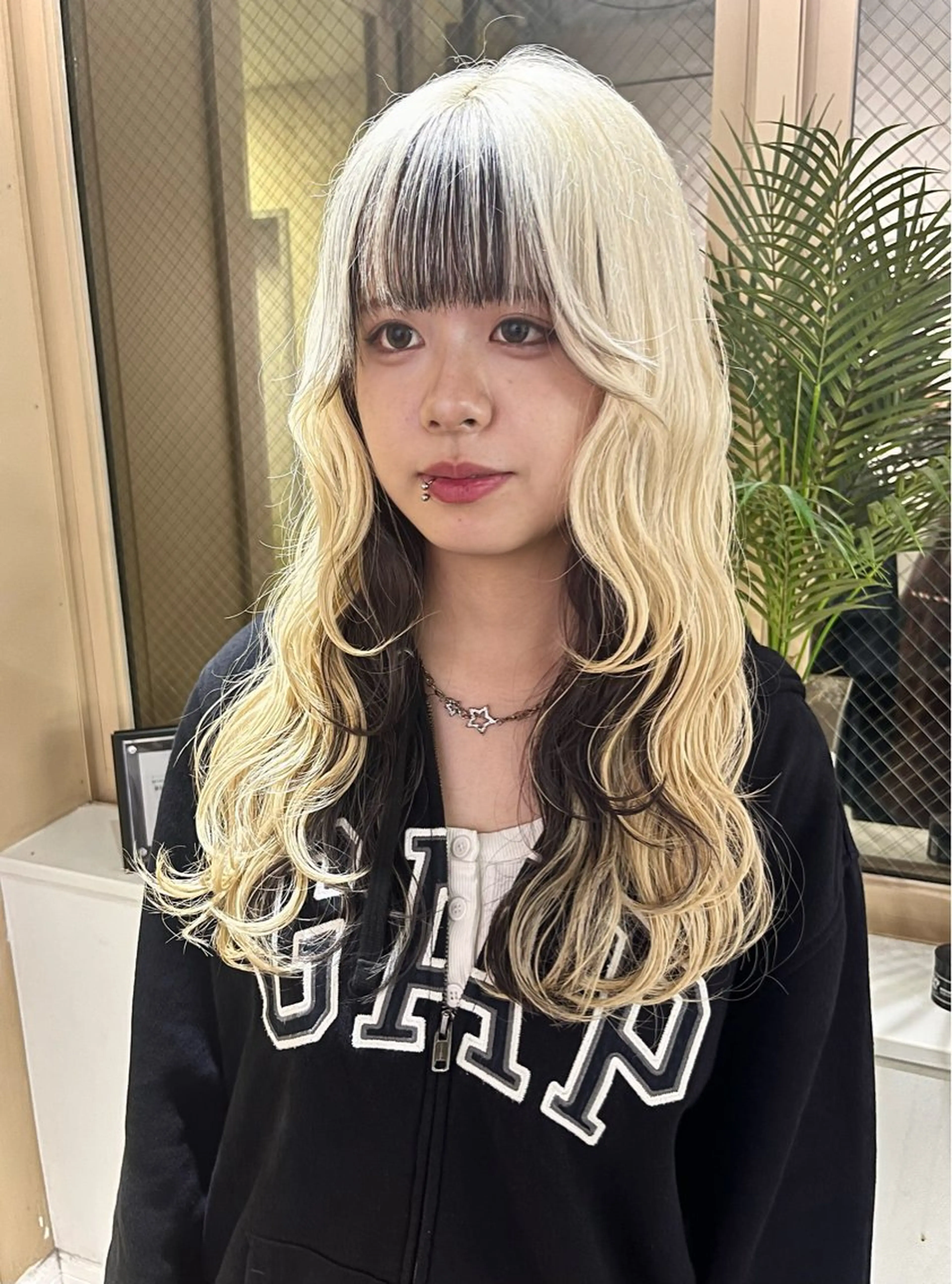 カラー 渋谷🎨ブリーチ特化 ×エクステ🎨レンのヘアスタイル