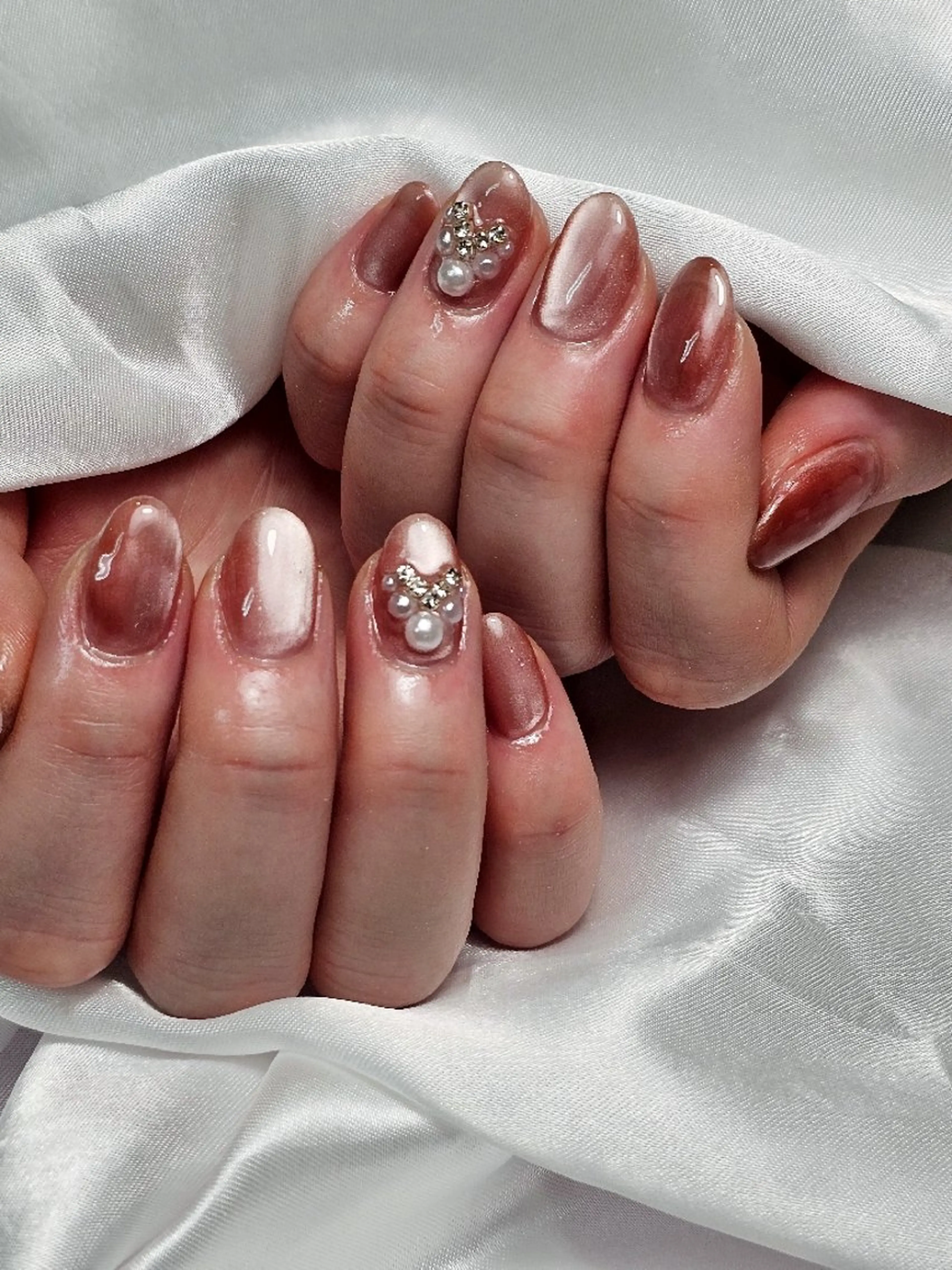 ネイル ジェルネイル マグネットネイル ハンドネイル Ra: Nail所属・Ra: Nail   라: 네일のネイルデザイン