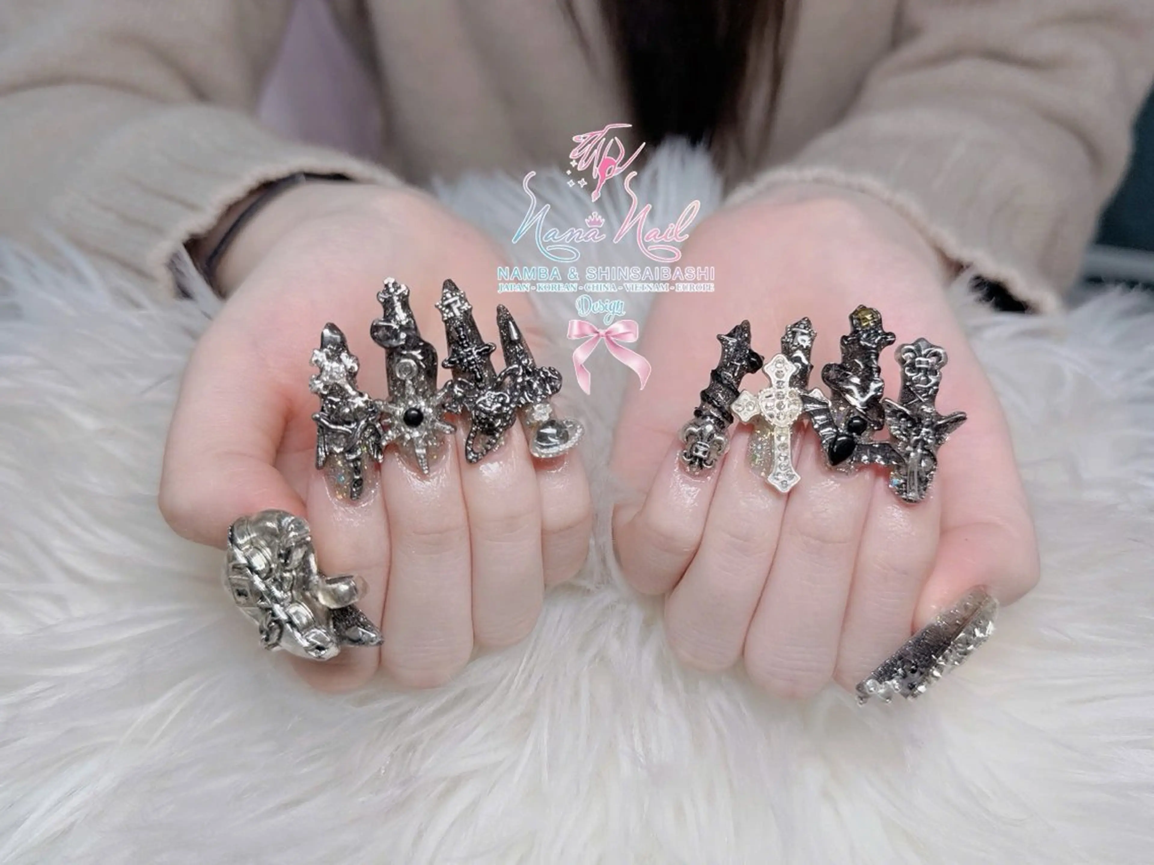 ロング 韓国風ヘア ロング クリスマス Linanail Nambaのネイルデザイン