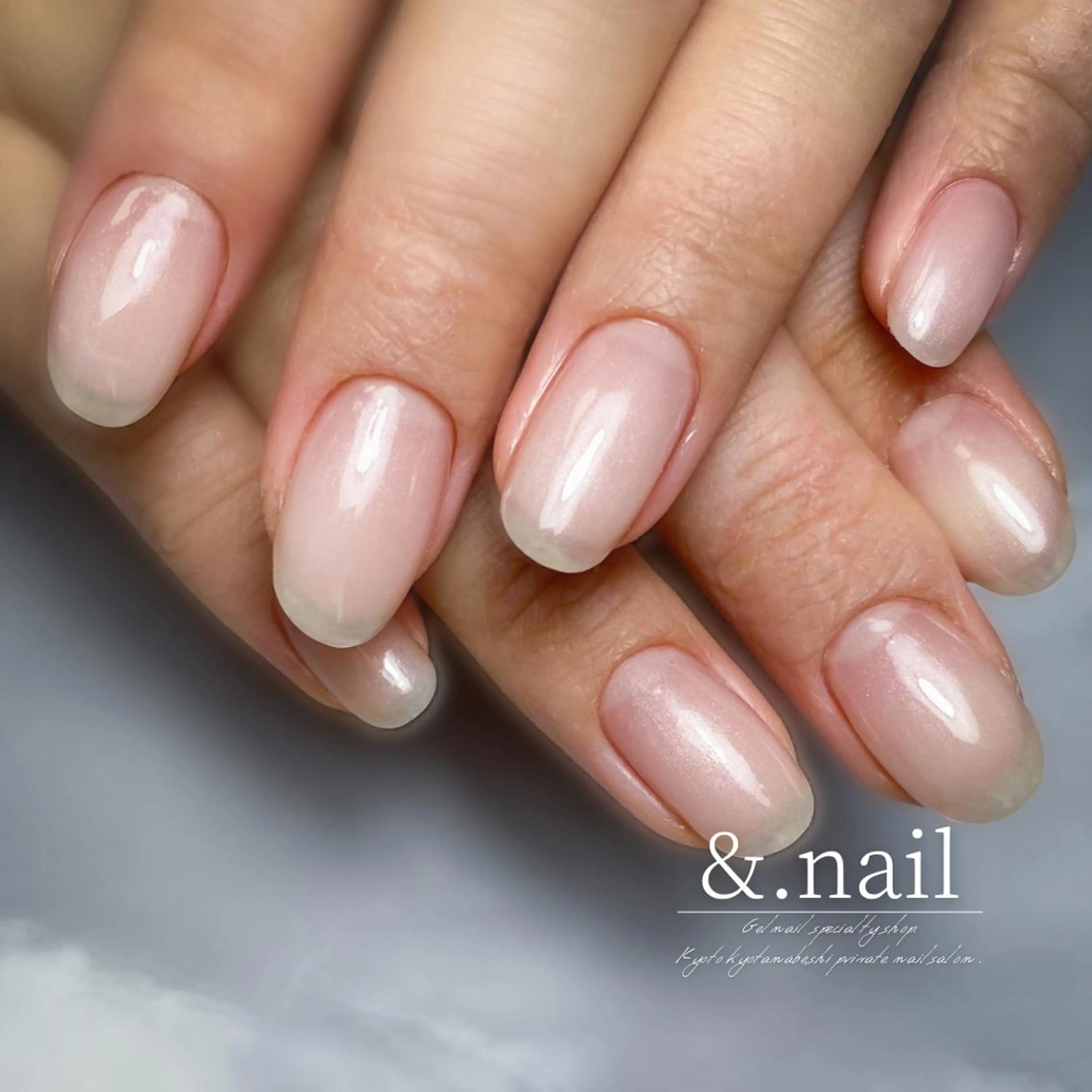 ネイル ワンカラーネイル ホワイト &.nail/ ニュアンス/持込み可のネイルデザイン