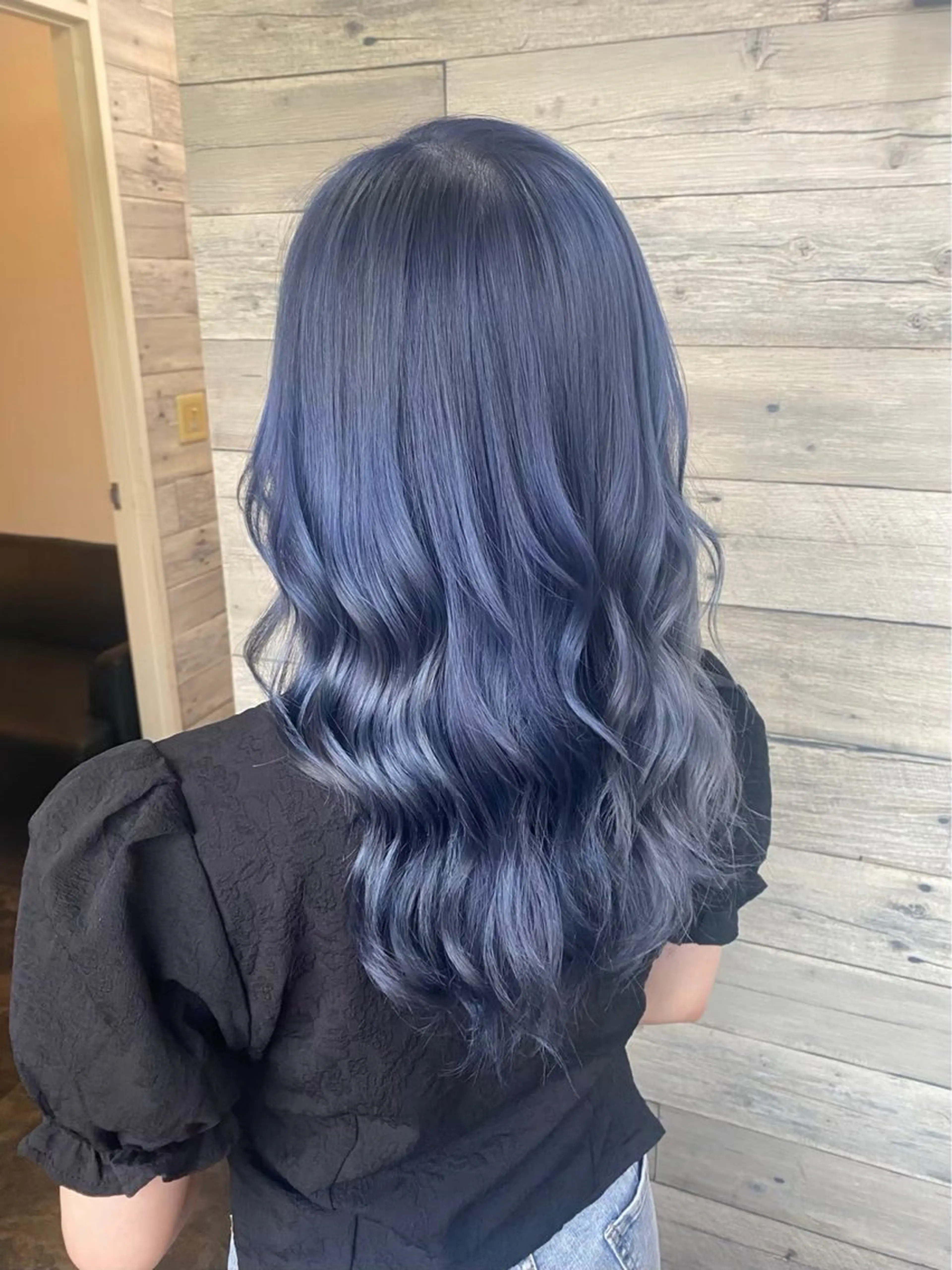 ロング カラー ヘアカラー 五十嵐航斗 ハイトーンのヘアスタイル