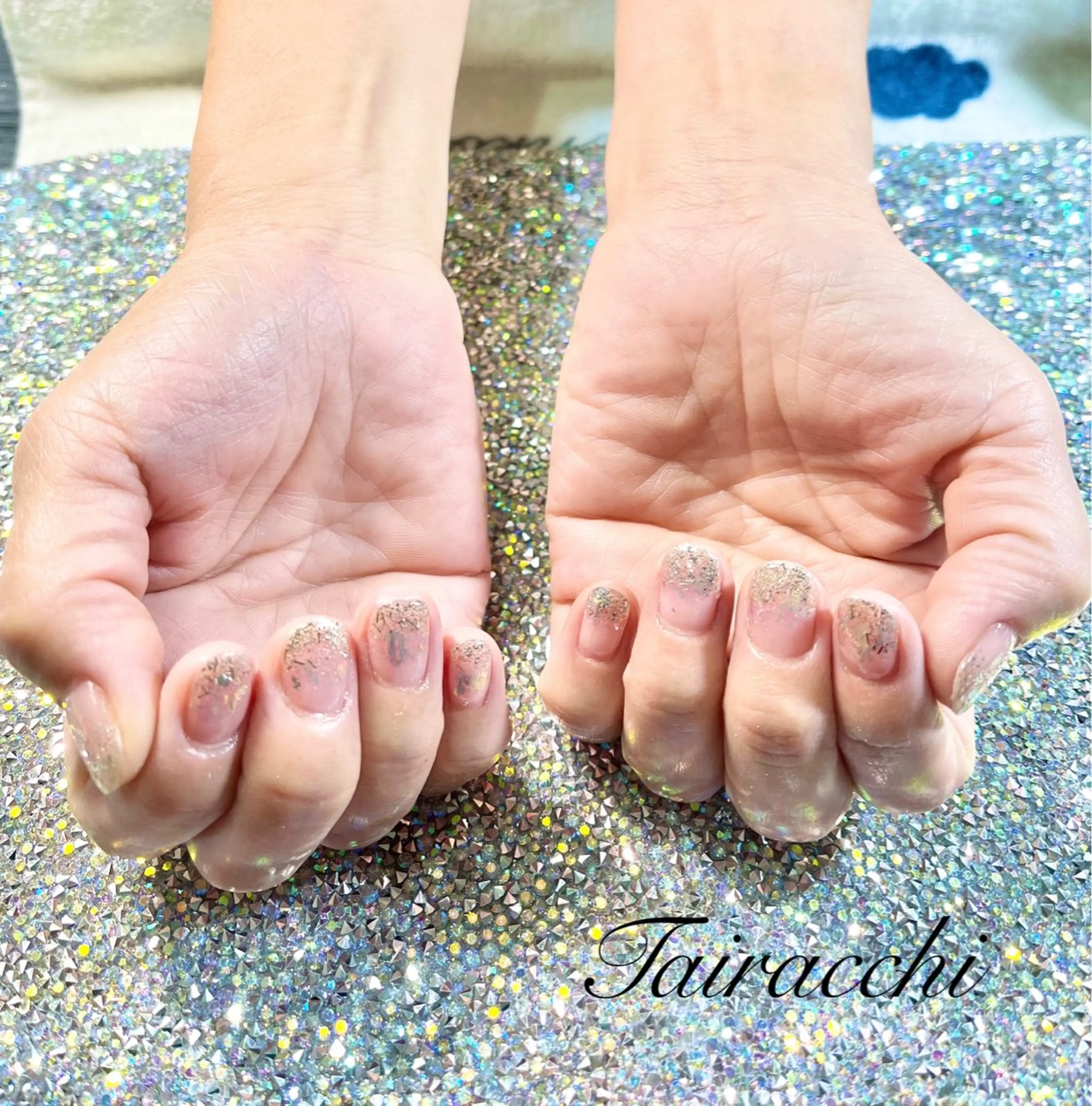 ネイル オーロラネイル キラキラネイル ピンク シルバー 冬ネイル Tairacchi タイラッチのネイルデザイン