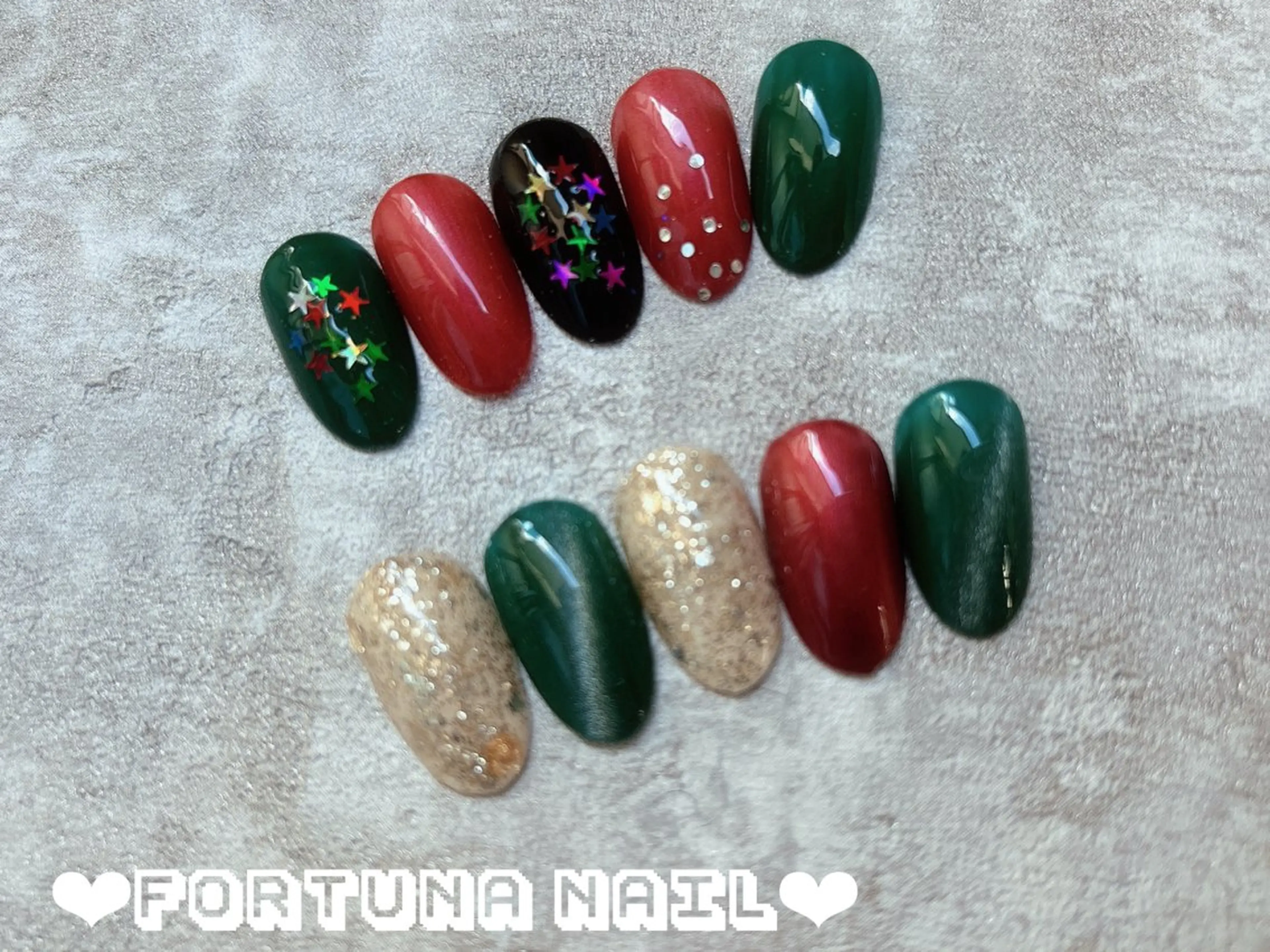ネイル 冬ネイル クリスマス ハンドネイル ハンドケア Nail •Head スパFortunaのネイルデザイン