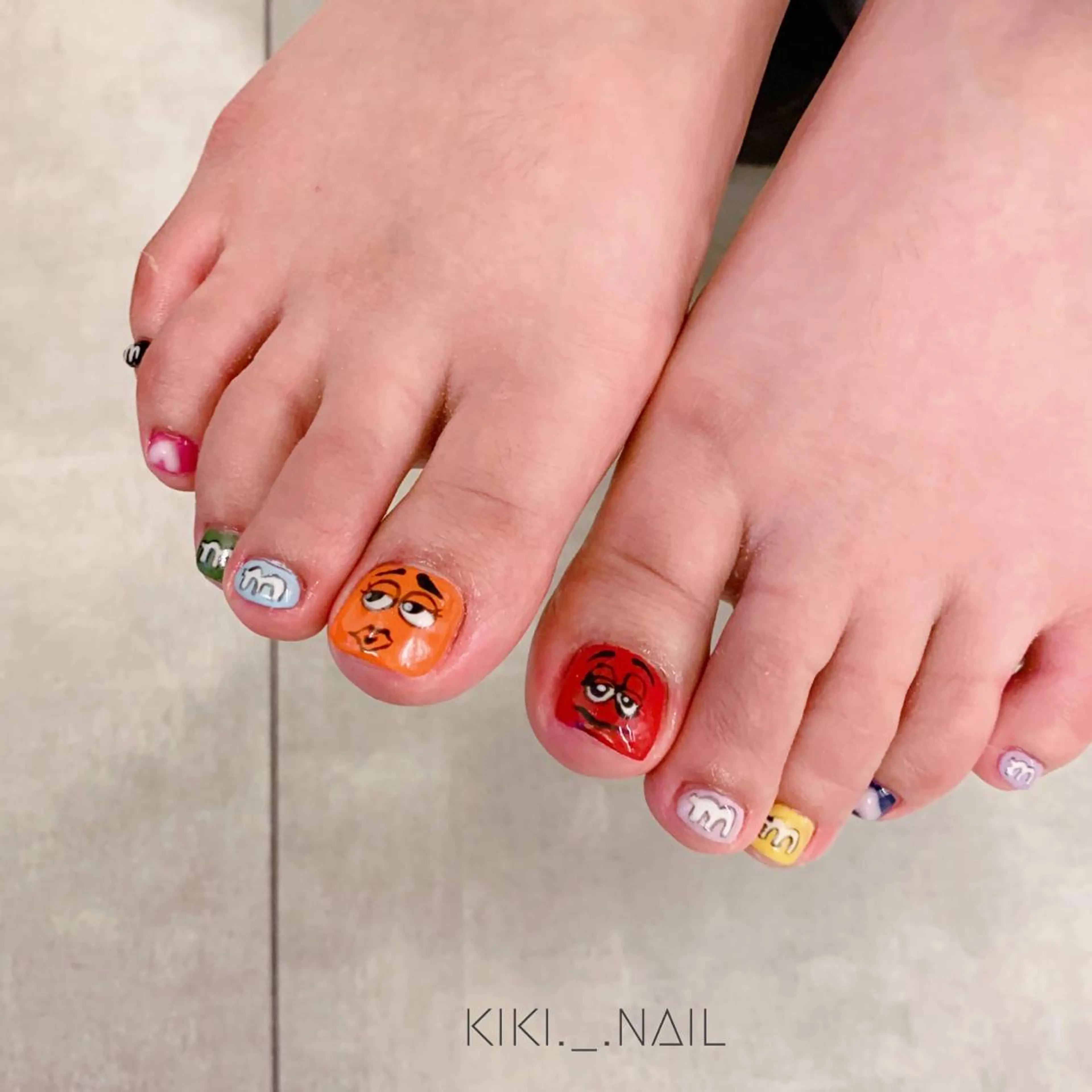 ネイル フットネイル kiki ._.nailのネイルデザイン