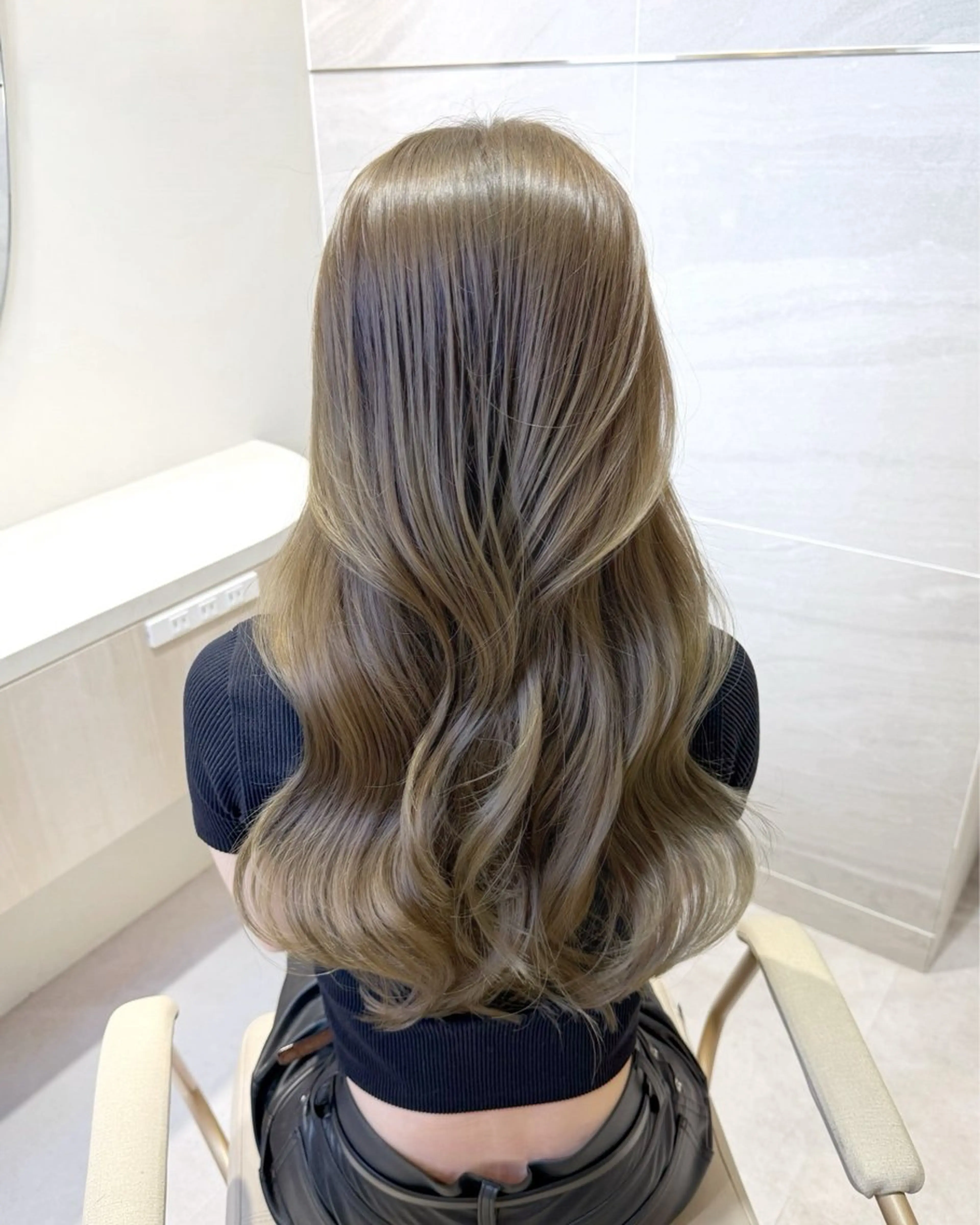 ロング カラー ベージュカラー ブリーチ ダブルカラー ブリーチなしカラー カット ヘアカラー 透明感カラー🌿 グレージュ🐺陽介のヘアスタイル