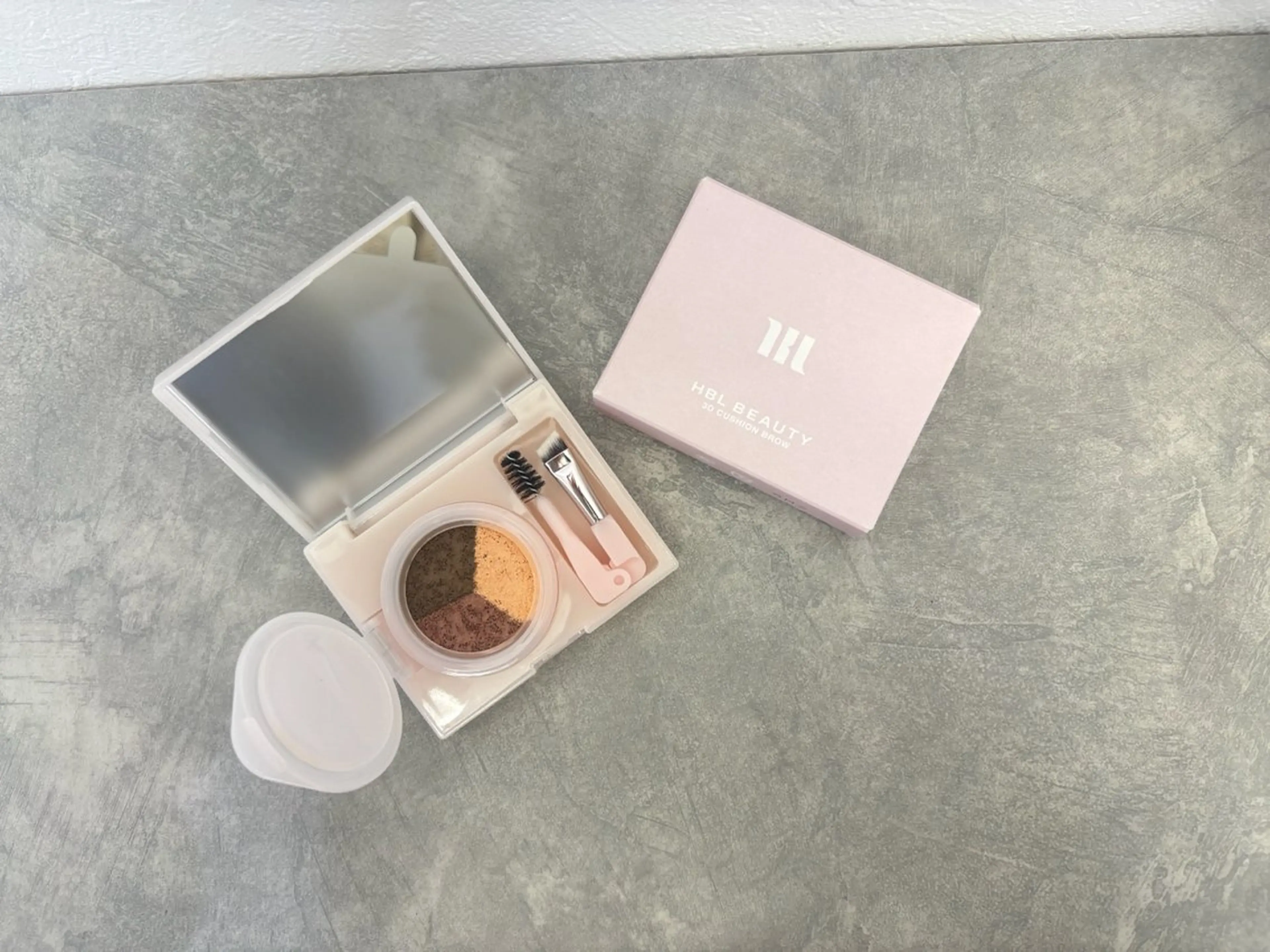 アイブロウ waxyyy. YUKIの眉毛・アイブロウイメージ