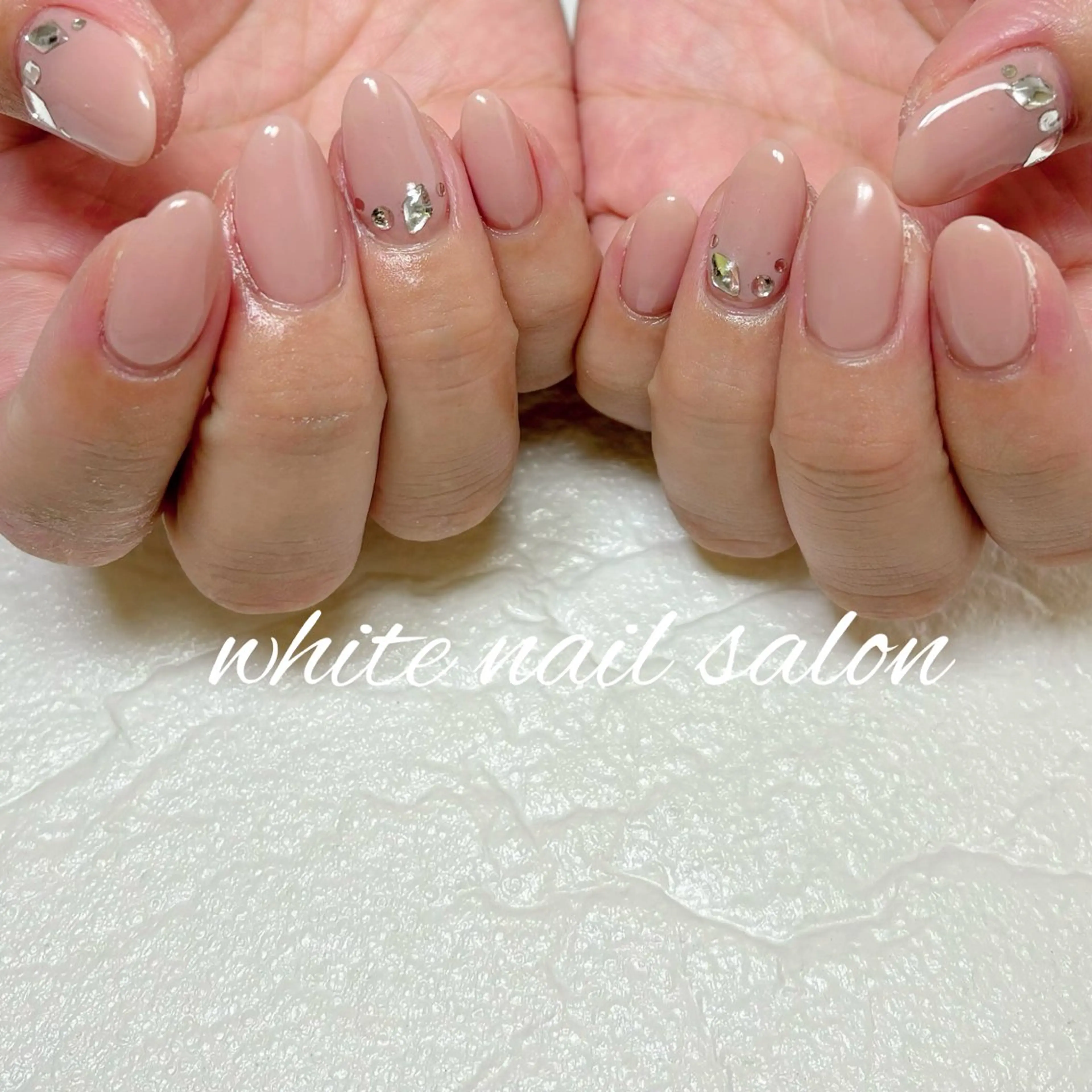 ネイル ホワイト ハンドネイル white nail salonのネイルデザイン