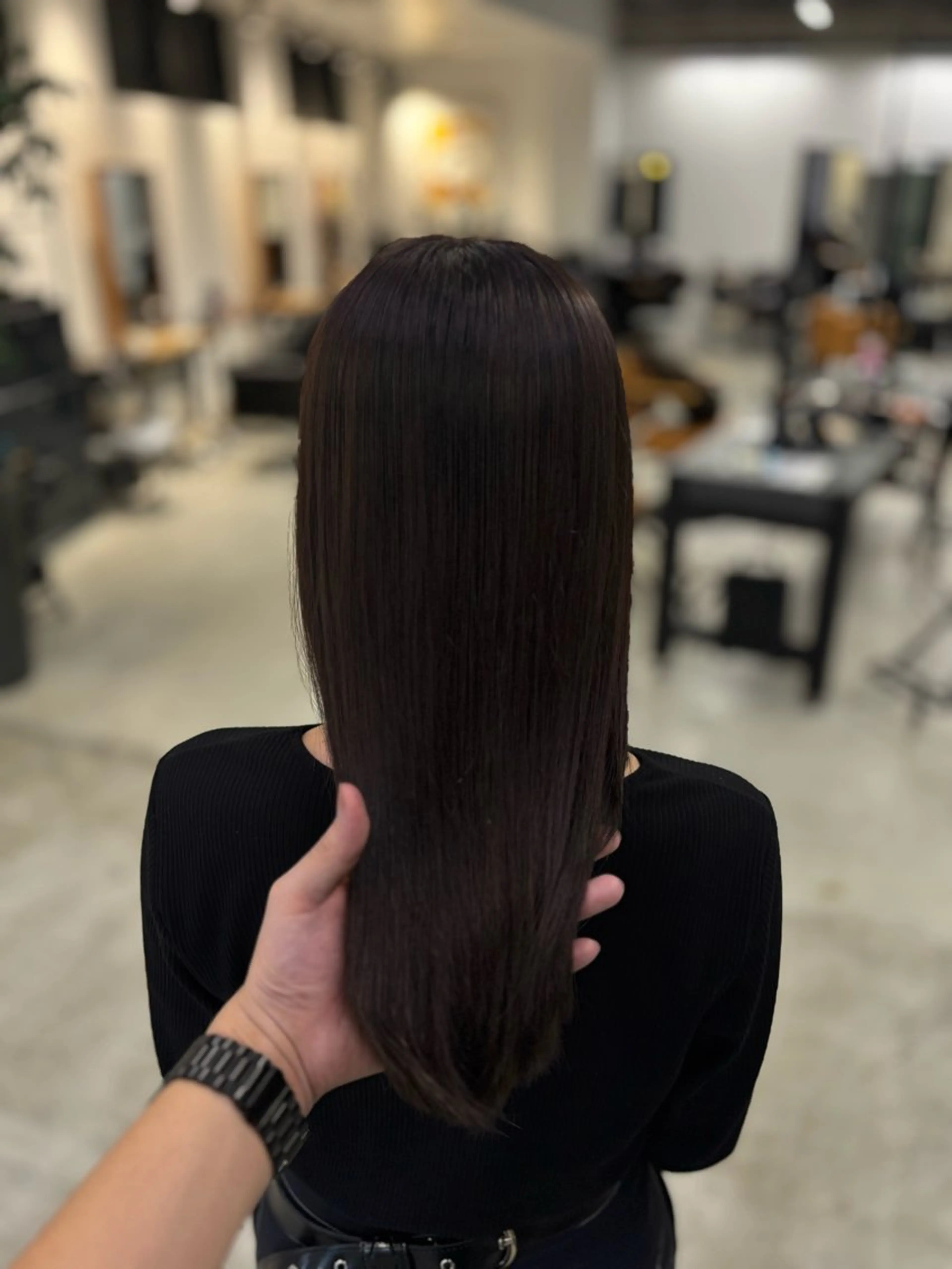 ロング カラー ブラウンカラー チョコレートブラウン ヘアカラー トリートメント ✨️赤み消しカラー/ けんしん/ミルクティのヘアスタイル