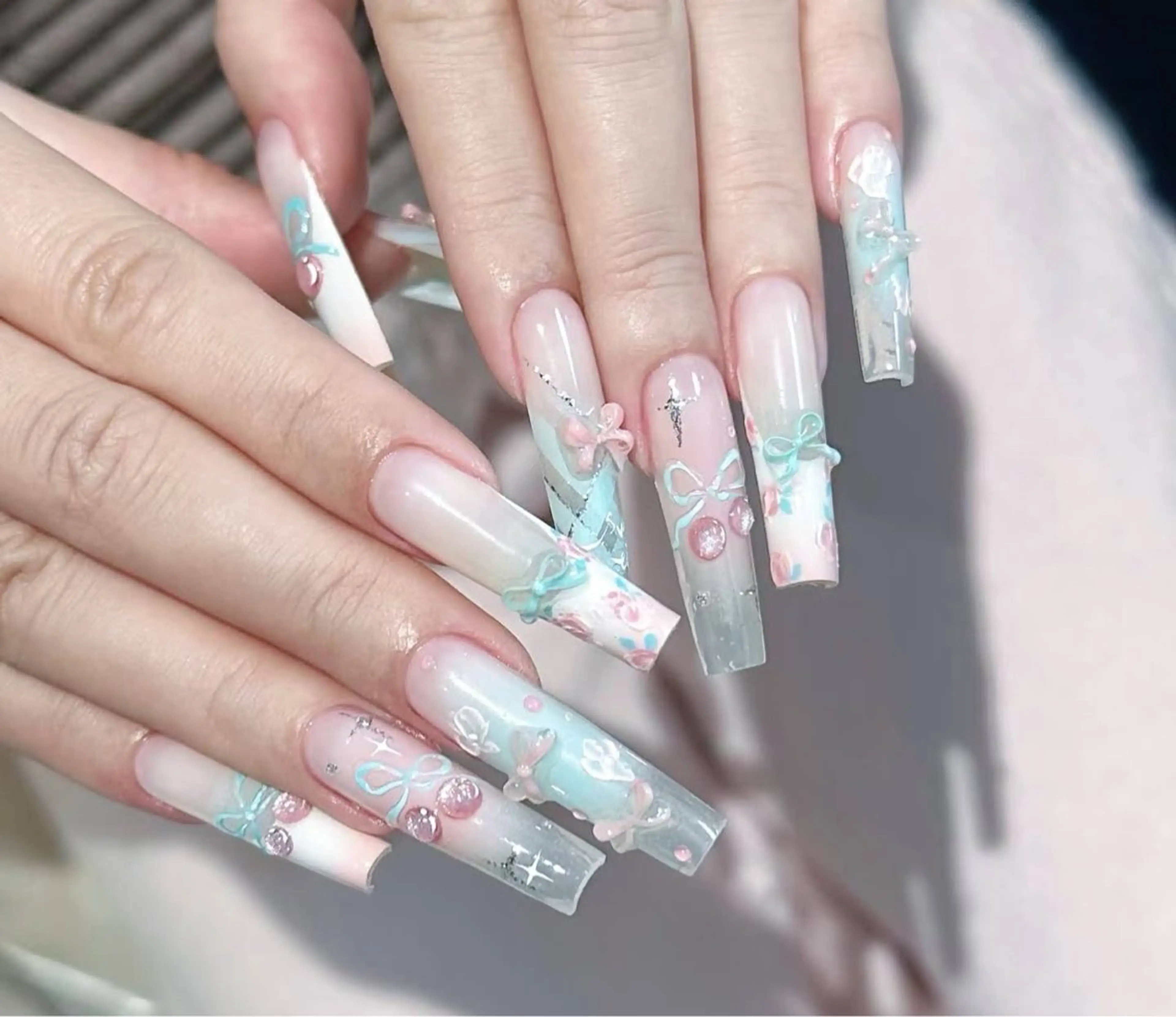 ネイル 小島 阿佑美のネイルデザイン