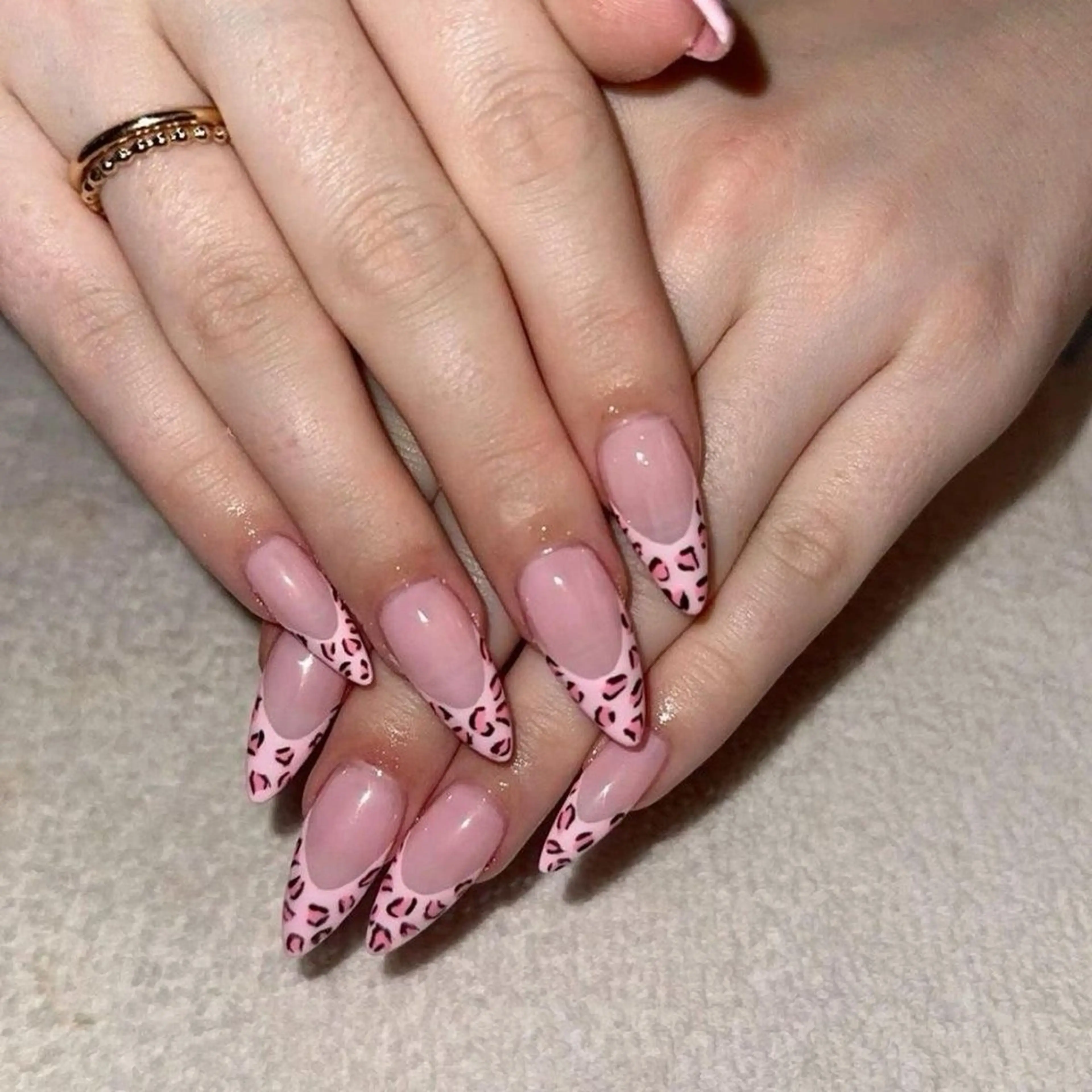 ネイル アートネイル 長さ出し ジェルネイル マグネットネイル ニュアンスネイル ハンドネイル Cloudy Chan Nailのネイルデザイン