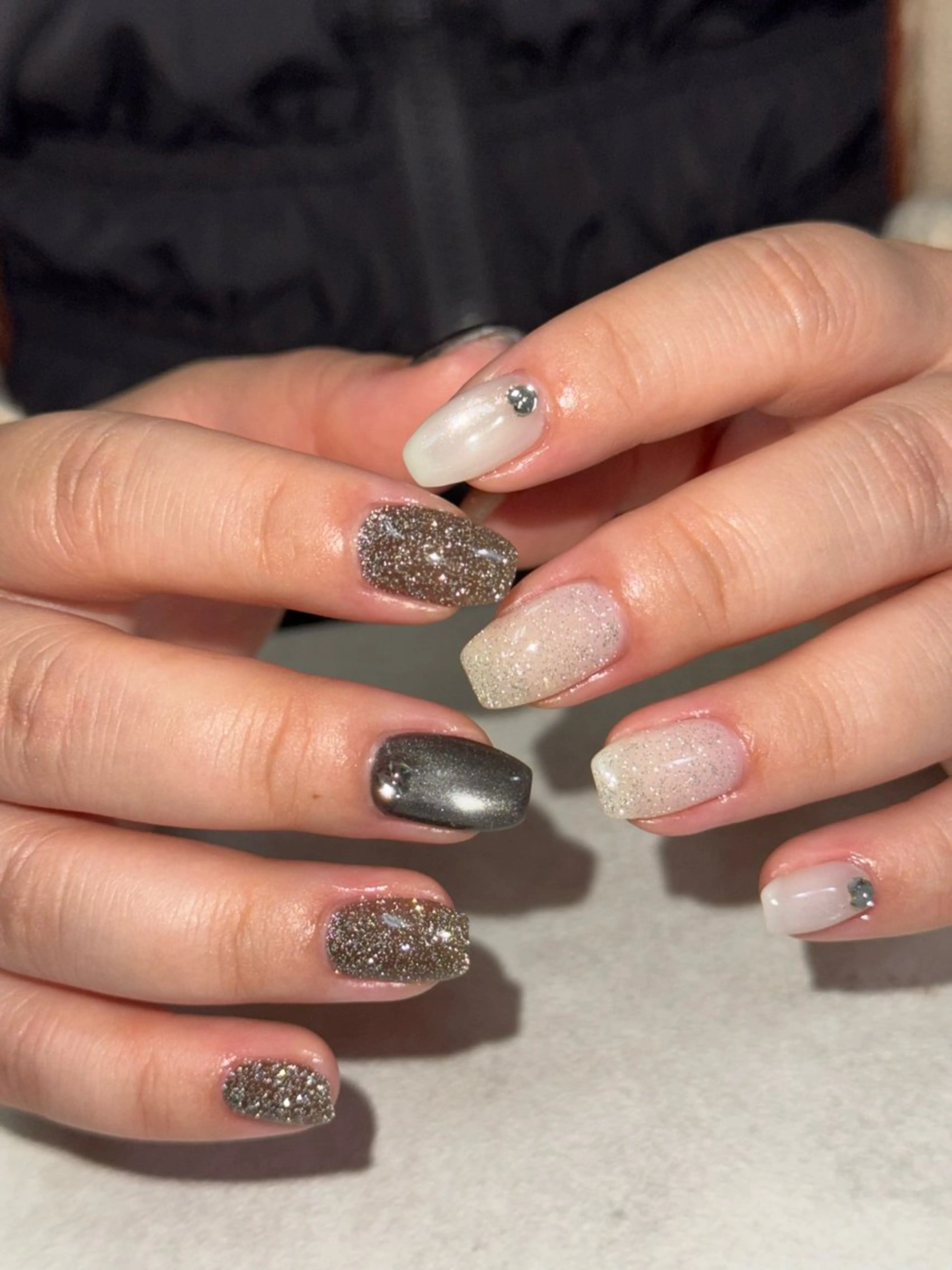 ネイル マグネットネイル ニュアンスネイル ハンドネイル Nail salon Genieのネイルデザイン