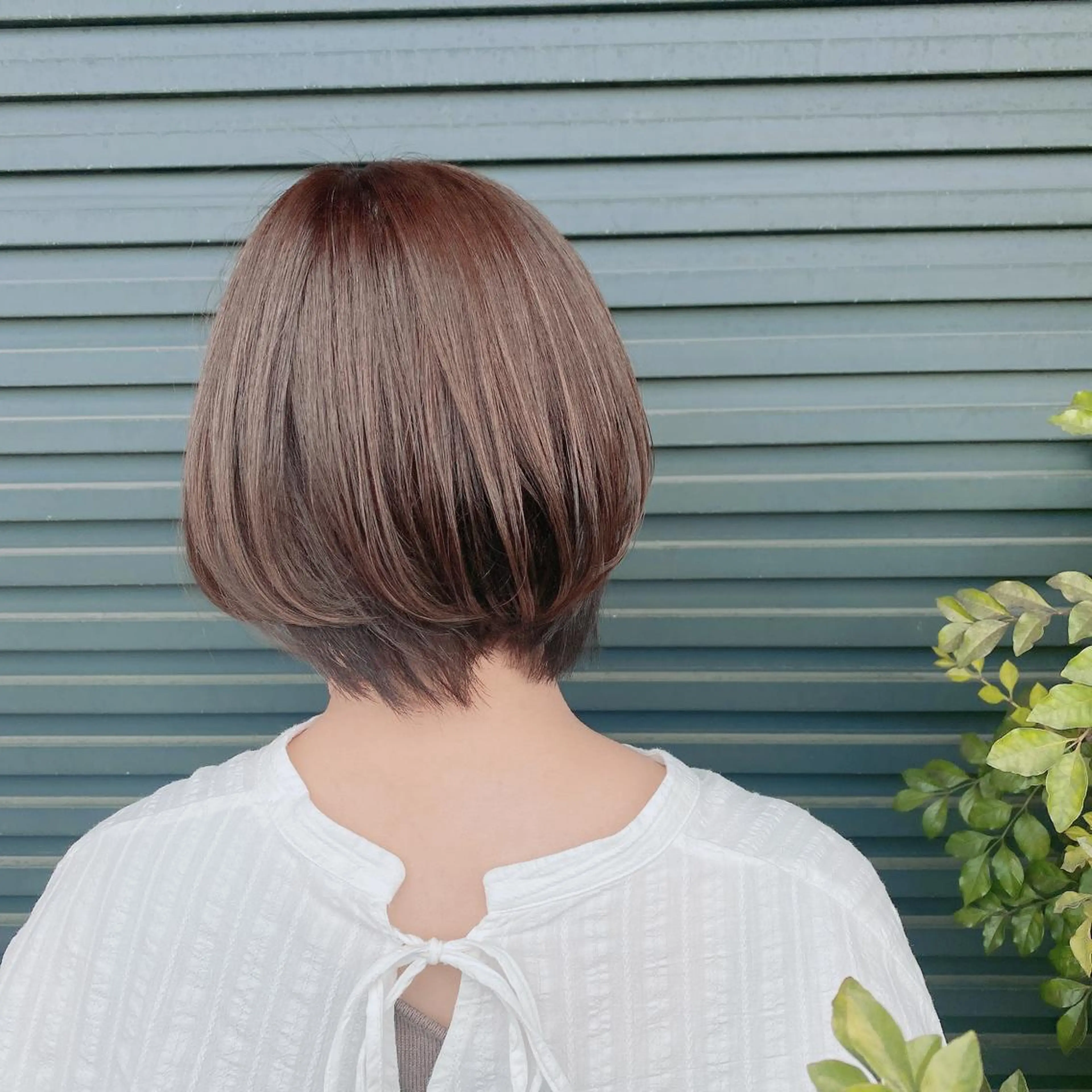 ショート カラー ブラウンカラー ナチュラルブラウン ヘアカラー NATURAL MOMOMIのヘアスタイル