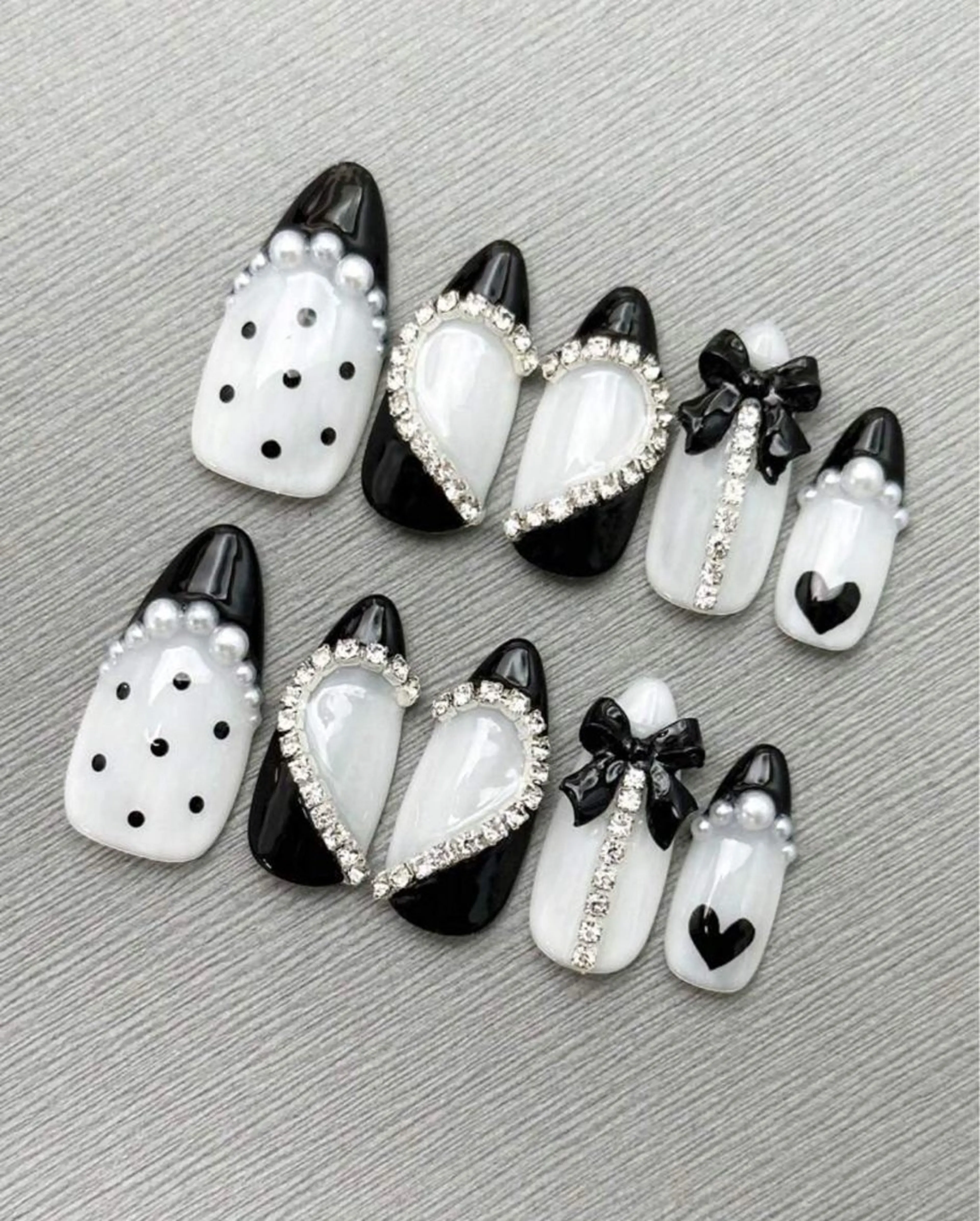 ネイル モナ& あきのネイルデザイン