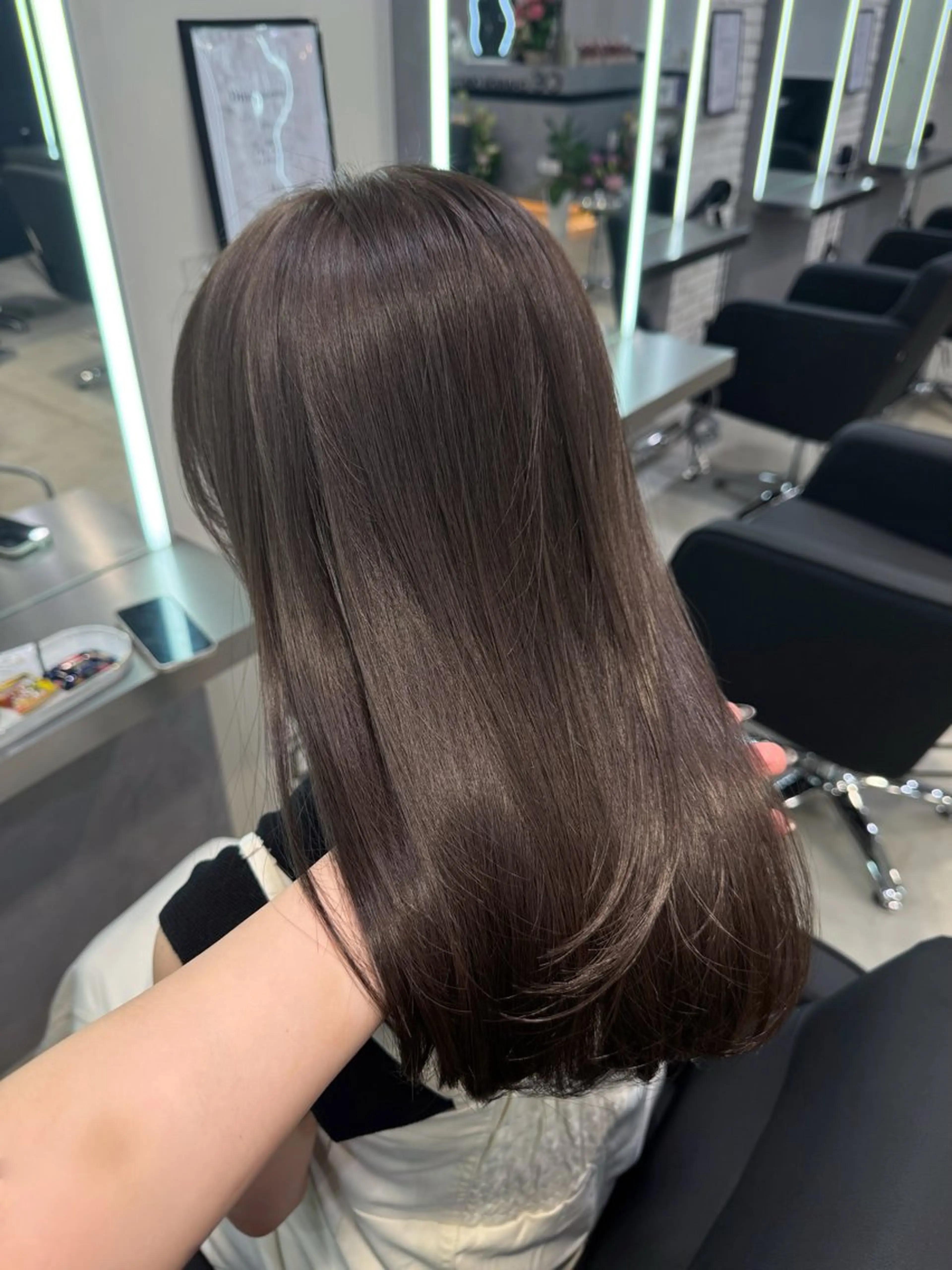 ミディアム カラー 艶カラー♡クール トレンドヘア♡アユミのヘアスタイル