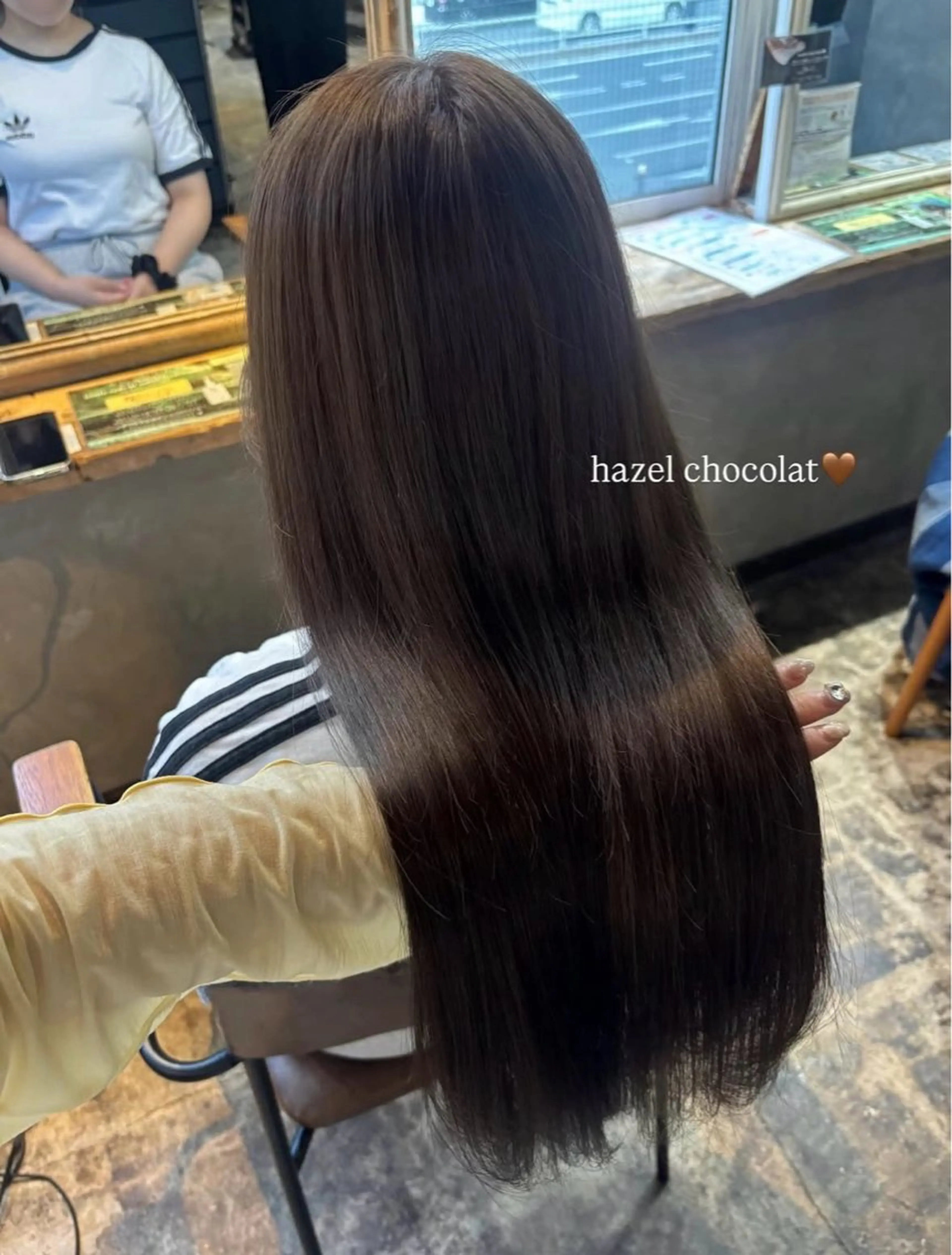 ロング カラー ブラウンカラー チョコレートブラウン ヘアカラー トリートメント 光本 杏のヘアスタイル