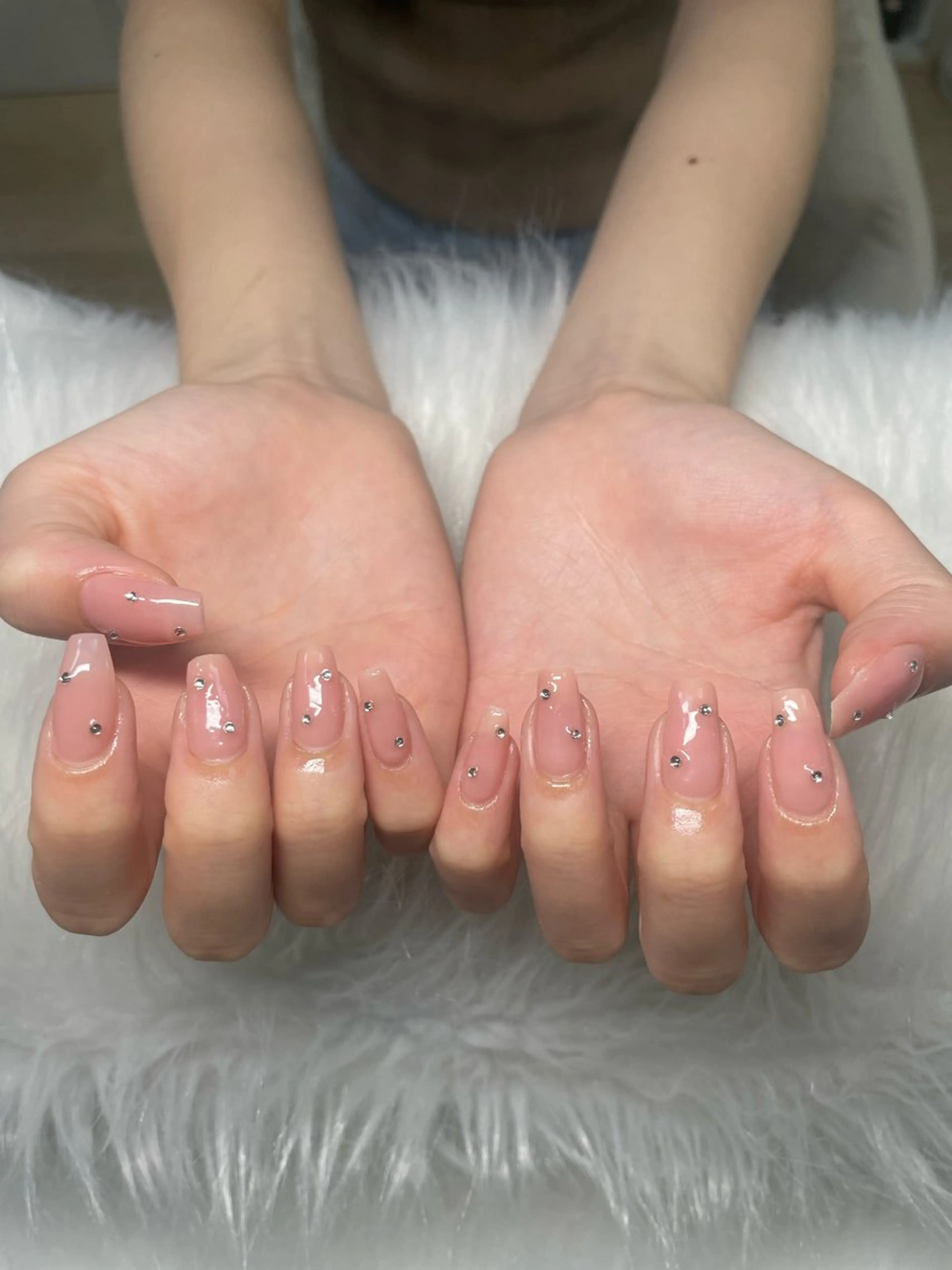 ネイル ストーンネイル ハンドネイル Hin Nail Salonのネイルデザイン