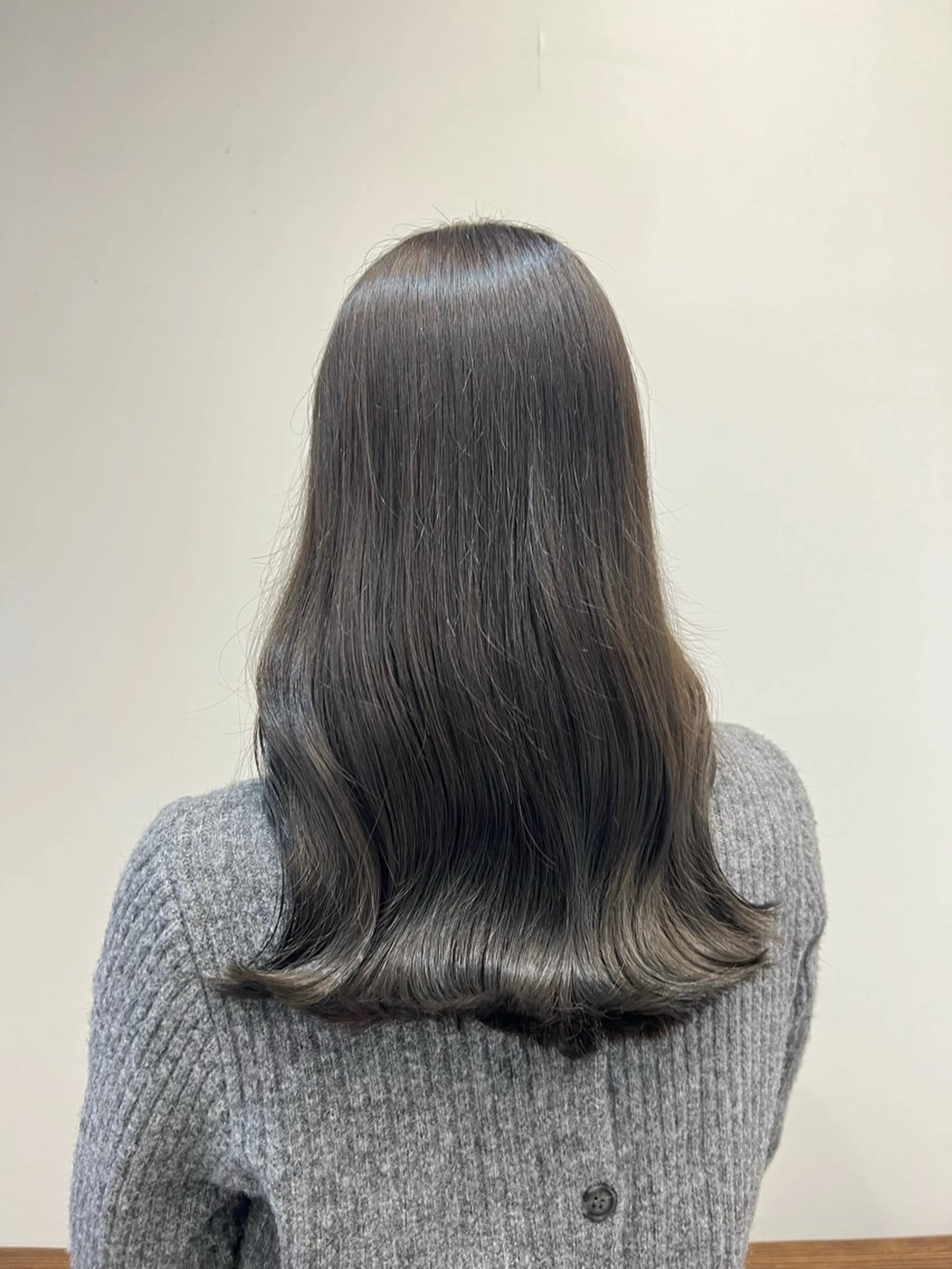 セミロング ヘアカラー giinii/ SAORI🐚🫧のヘアスタイル