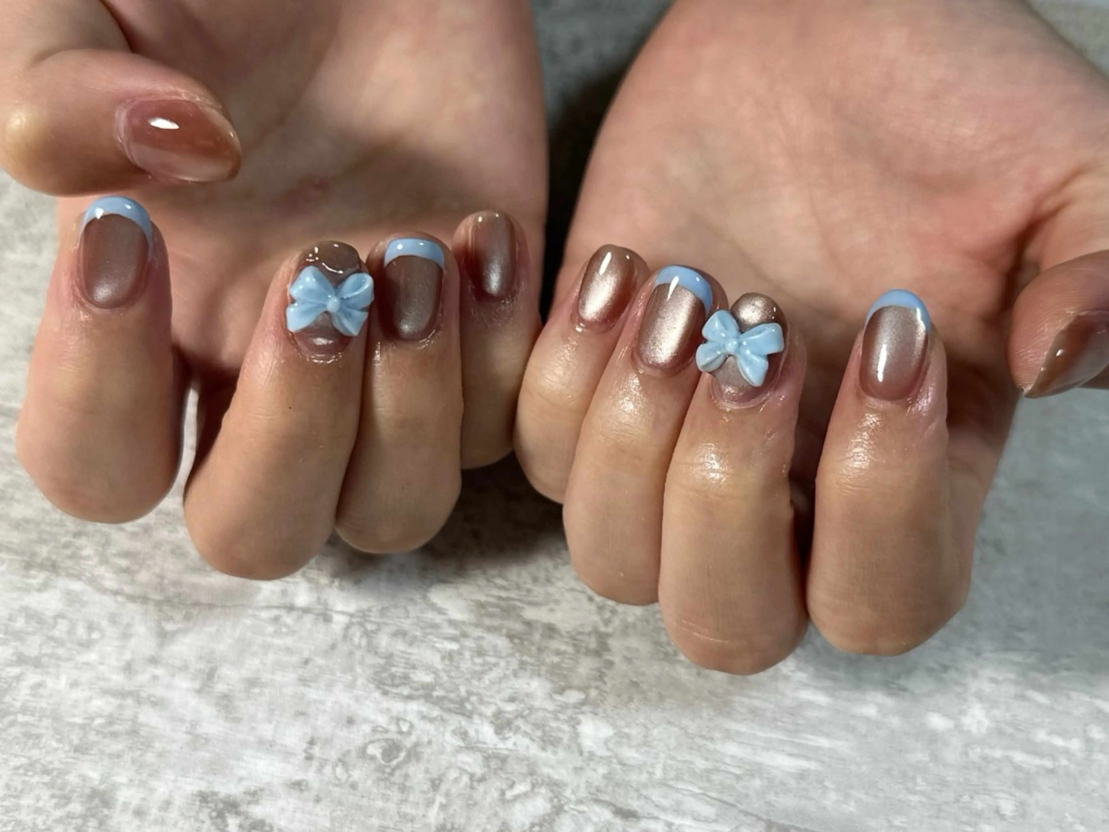 ネイル オーロラネイル ブルー フットネイル フレンチネイル ジェルネイル kiki nail たまプラーザのネイルデザイン