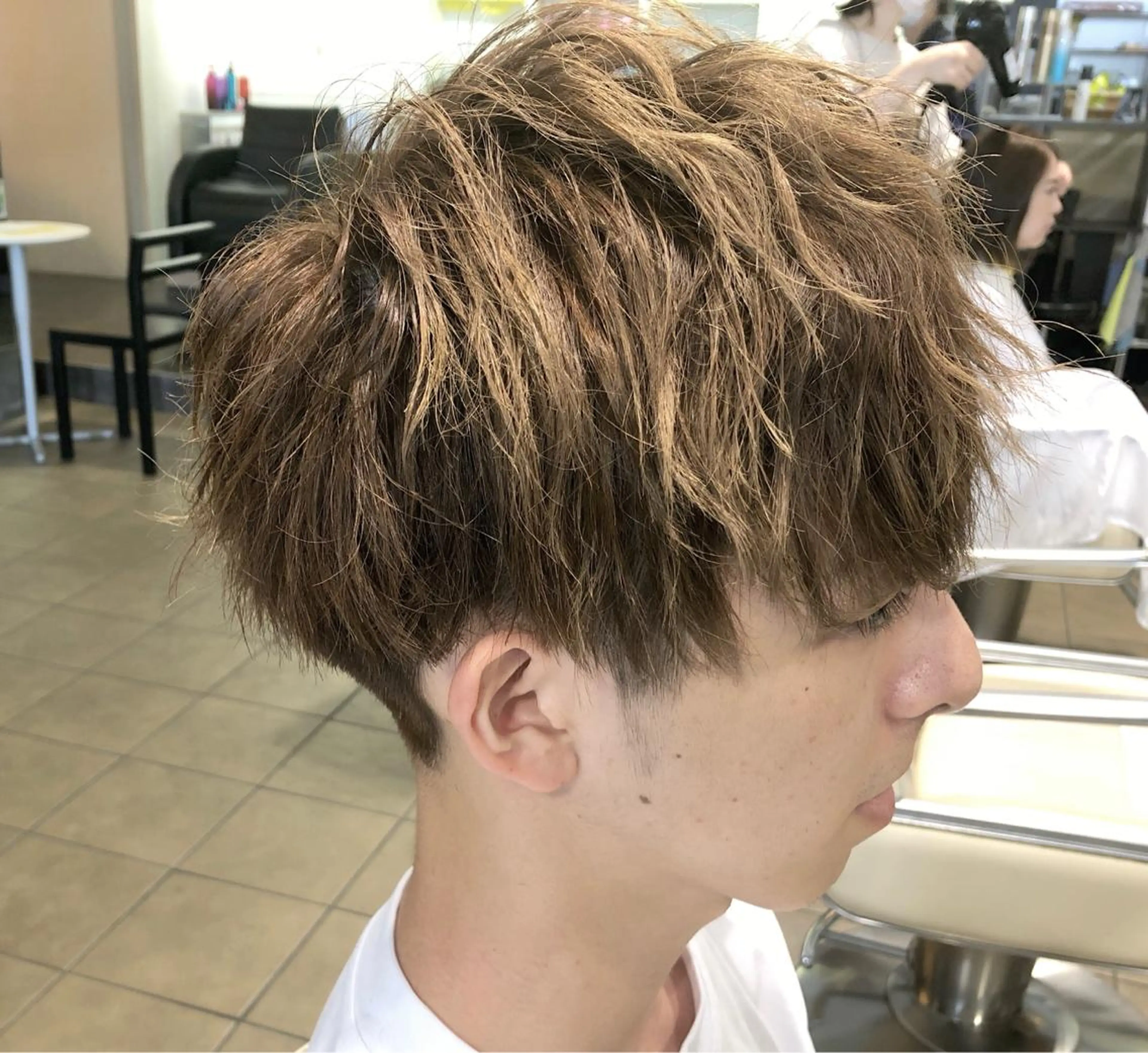 ショート カラー メンズ マッシュ ショートヘア メンズ レイヤー ウルフ 弓木啓輔のヘアスタイル