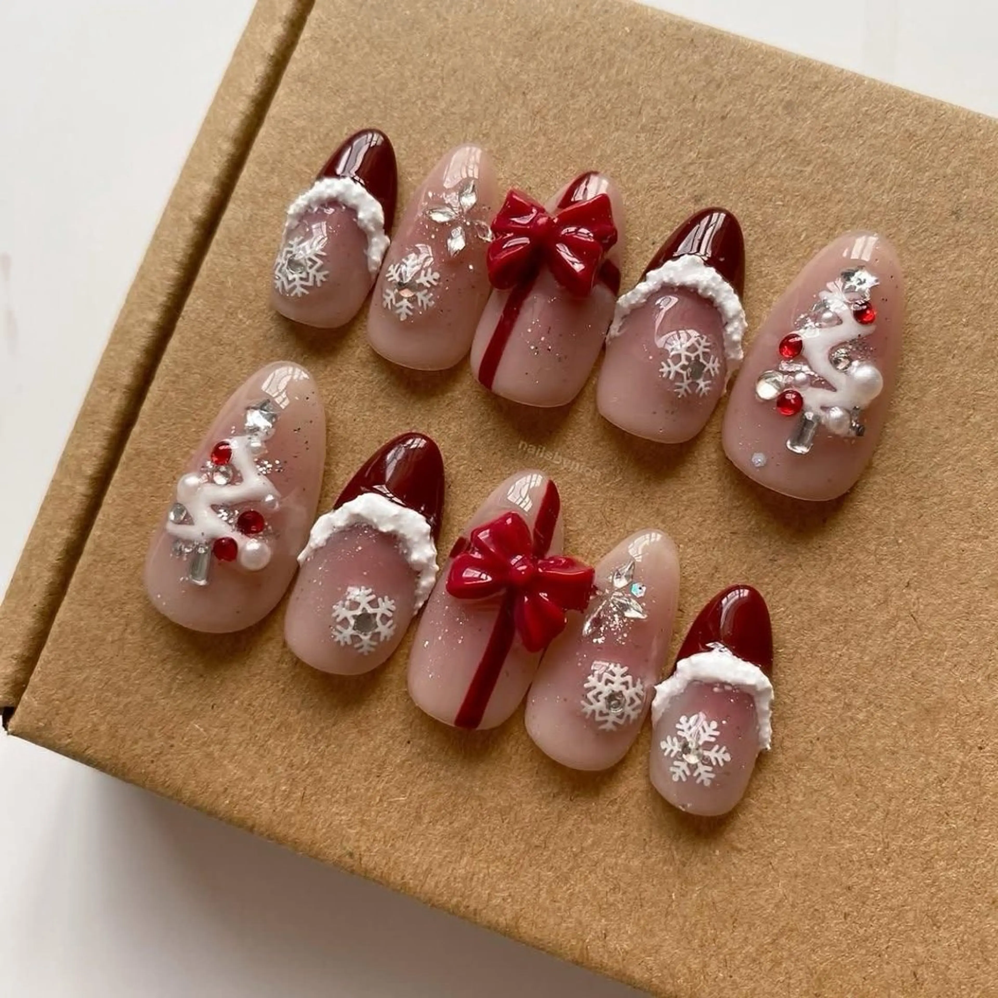 ネイル ハンドネイル ハンドケア Panda chan Novaのネイルデザイン