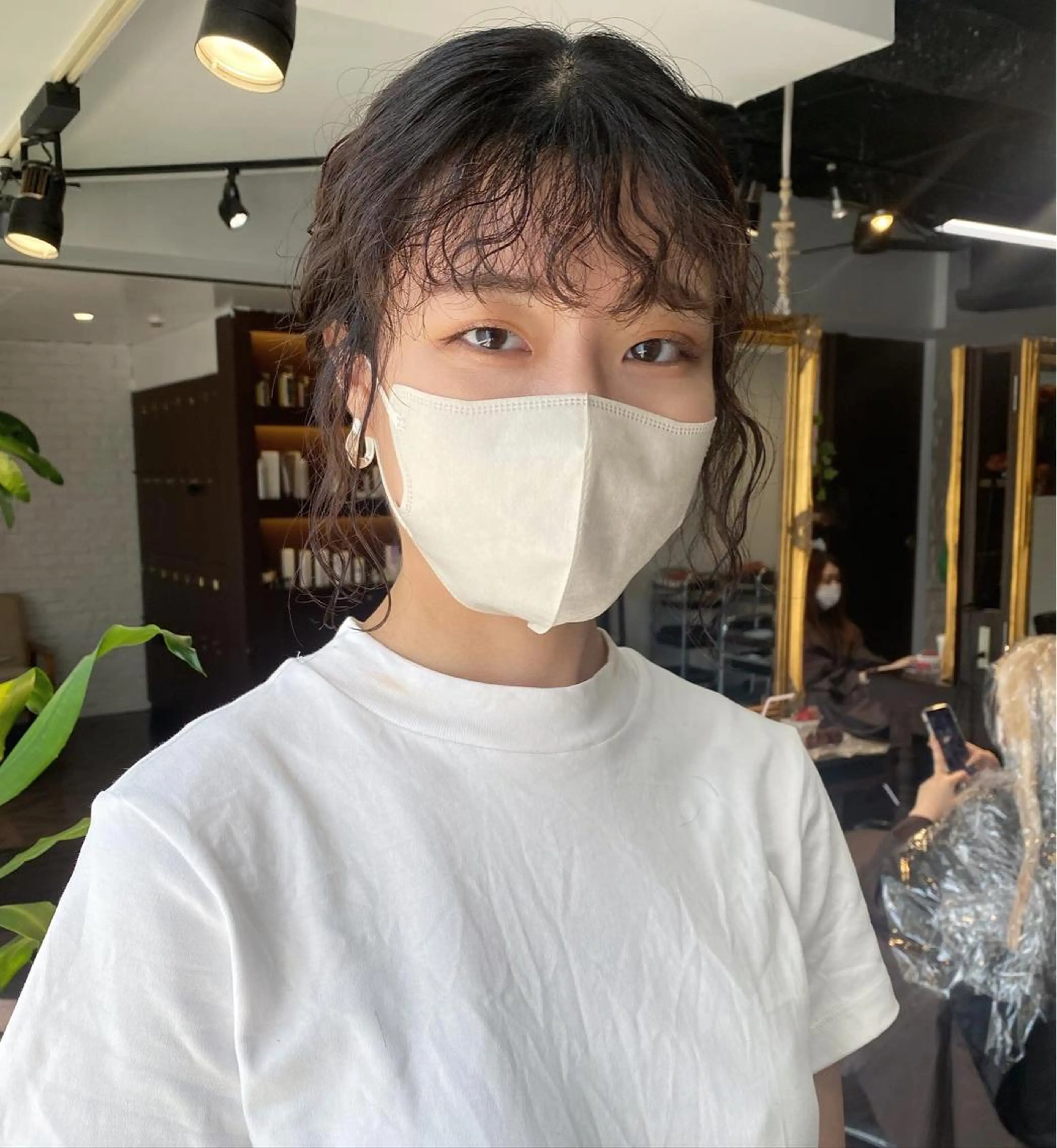 ミディアム カラー パーマ ヘアアレンジ ミディアムパーマ ボブ プードルパーマ レイヤーカット×髪質 改善🇰🇷シオリのヘアスタイル