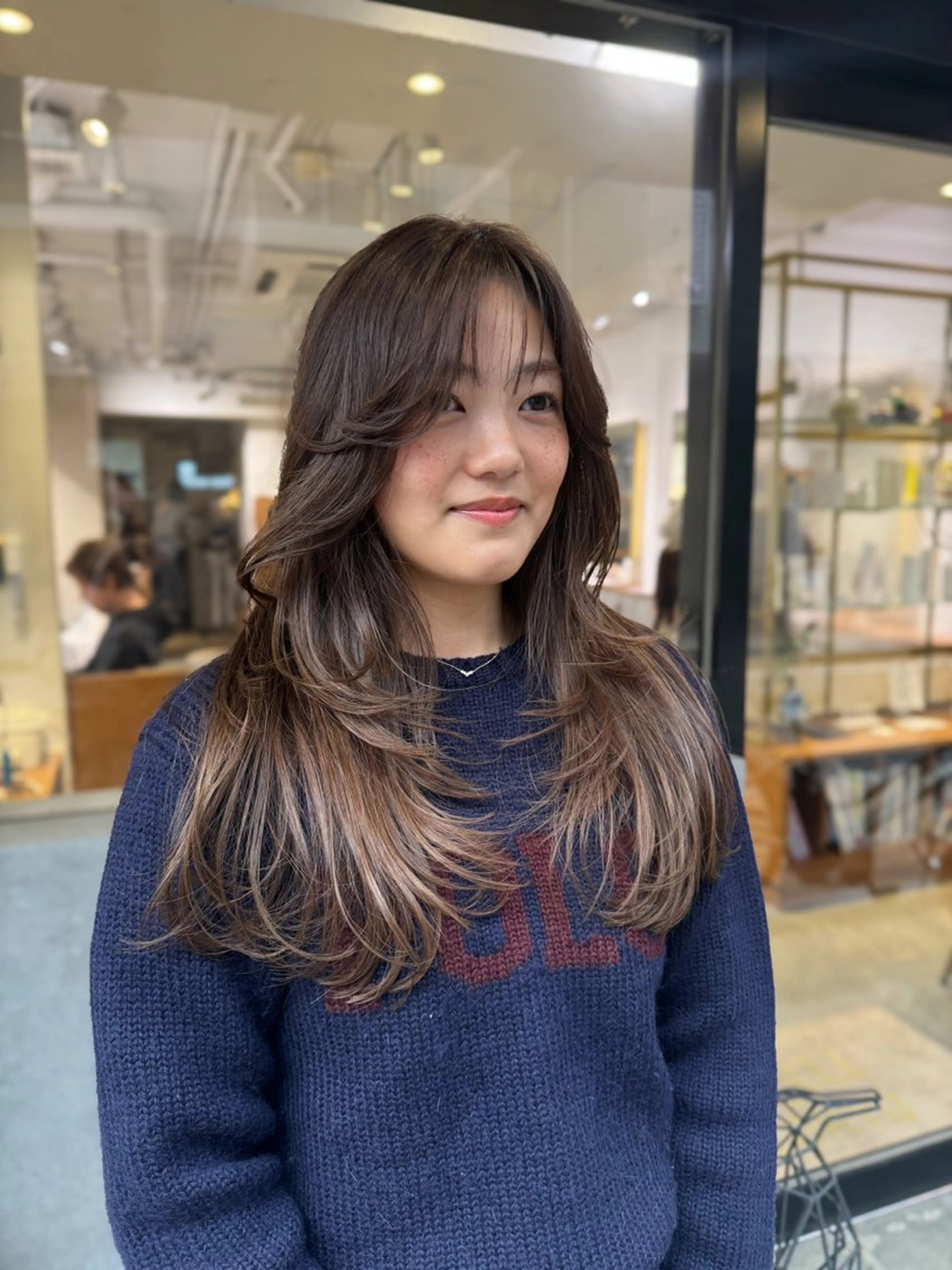 ロング カラー ベージュカラー レイヤーカット ナガミネアリサ/ 学芸大学/海外ヘアのヘアスタイル