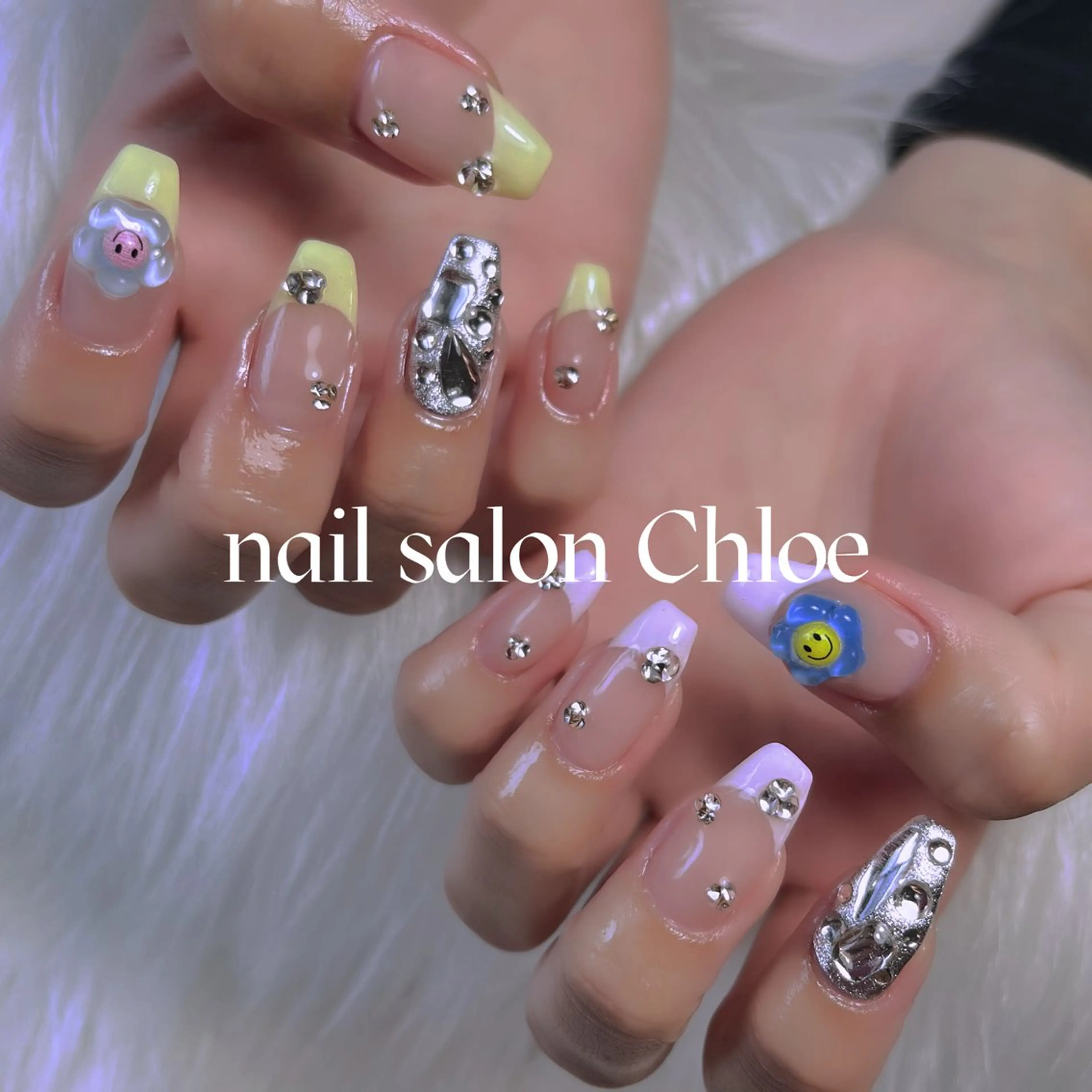 ネイル 鈴木 利奈のネイルデザイン